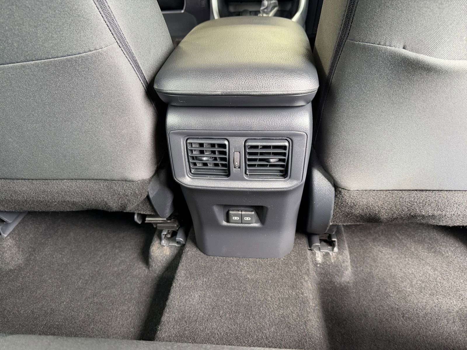 Thumbnail: 2025 Toyota RAV4 - 24