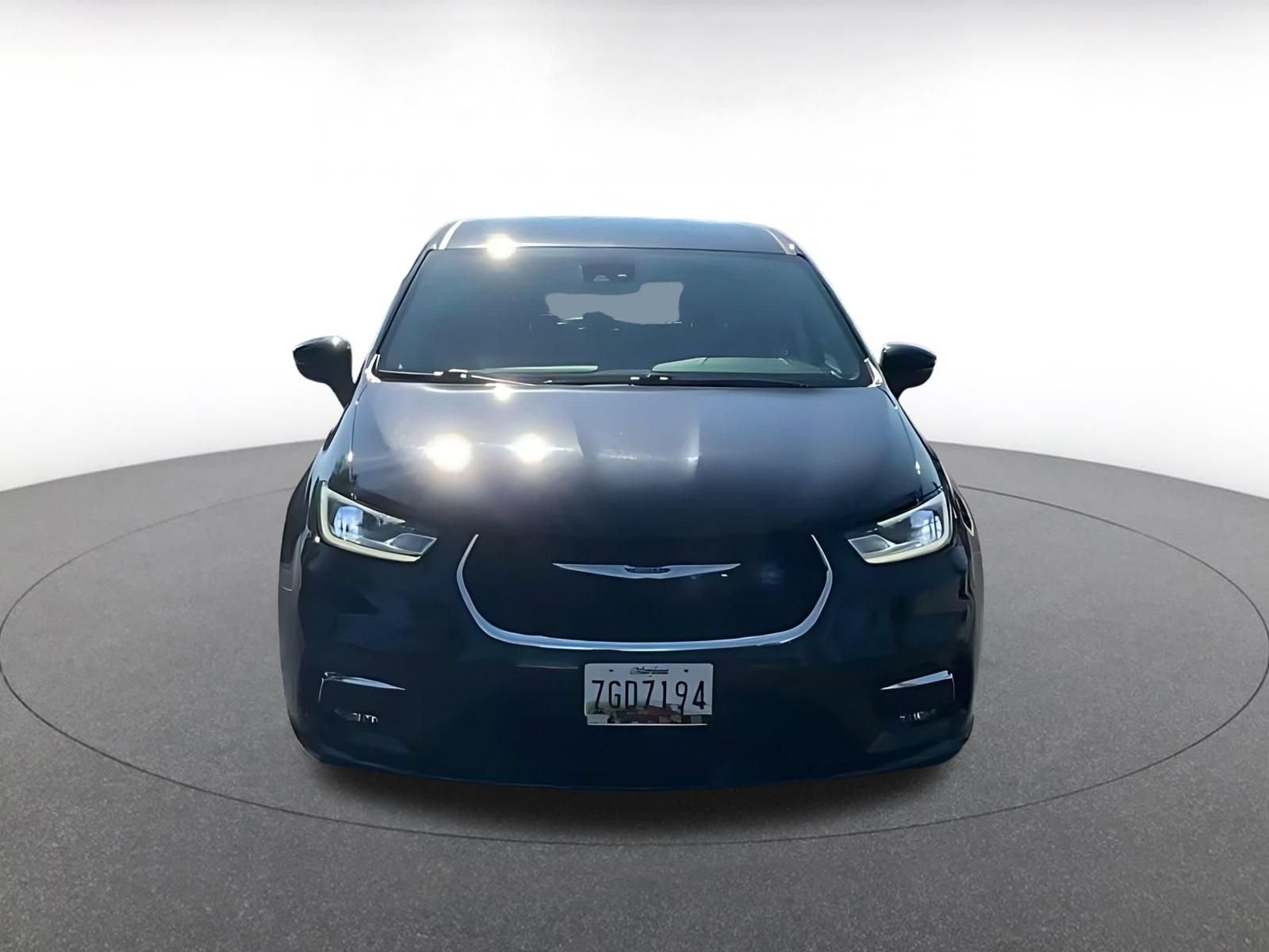 Thumbnail: 2024 Chrysler Pacifica - 4