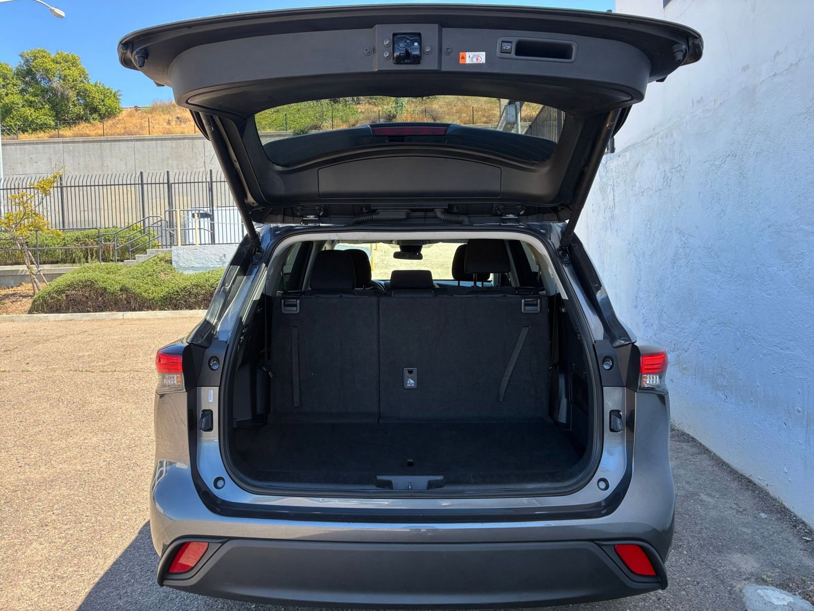 Thumbnail: 2025 Toyota Highlander - 33