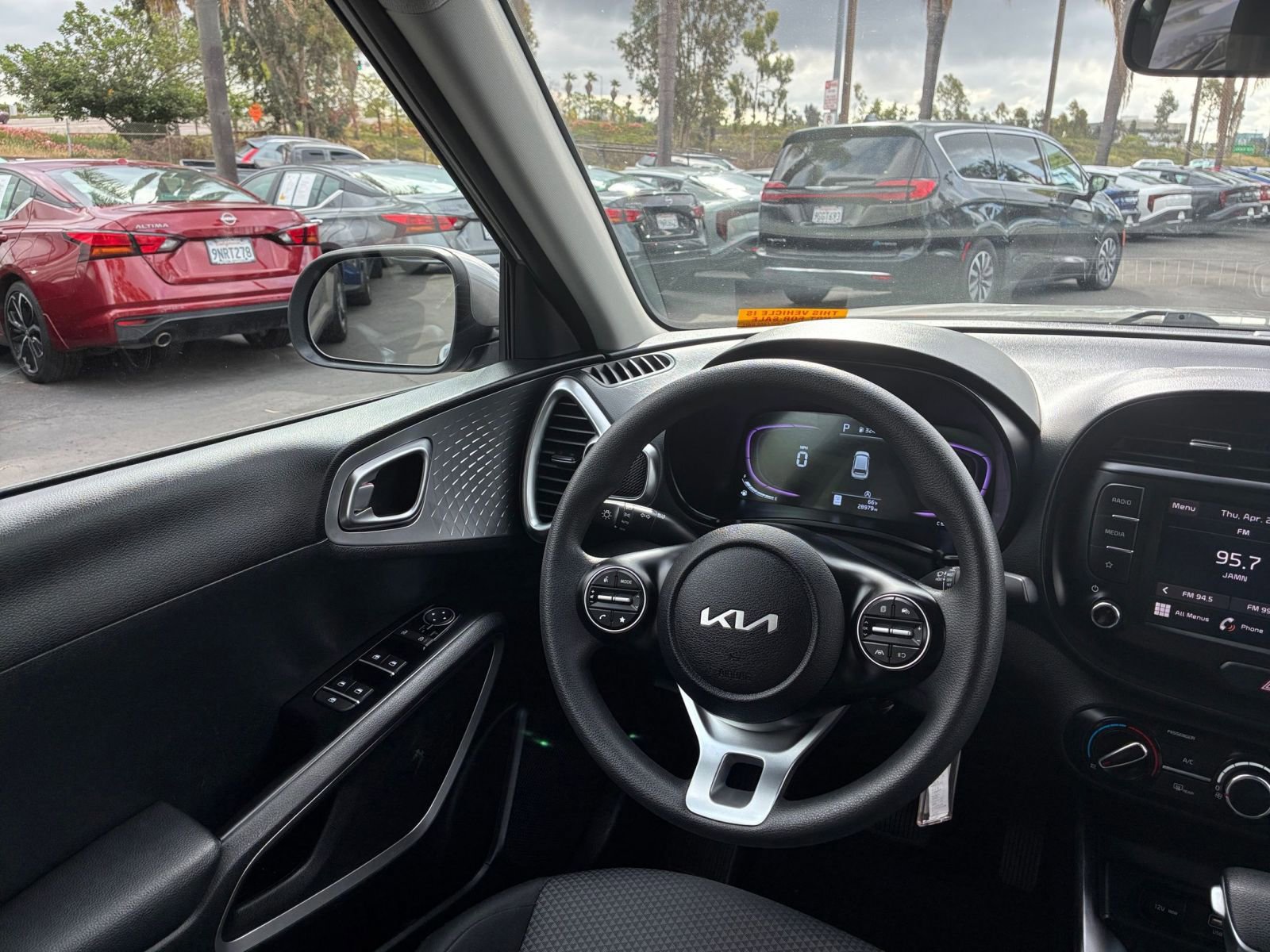 Thumbnail: 2025 Kia Soul - 32