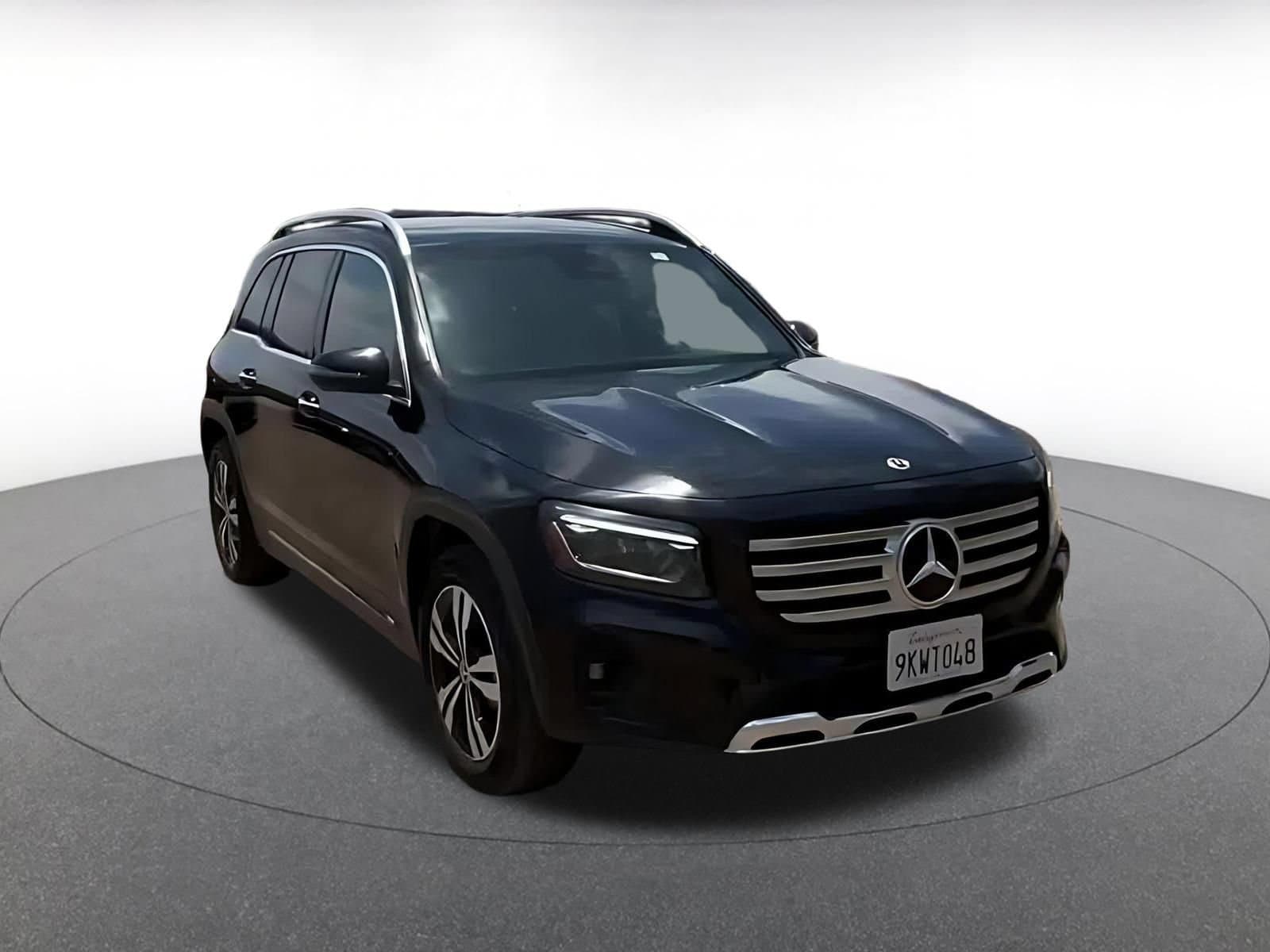 Thumbnail: 2024 Mercedes-Benz GLB - 3