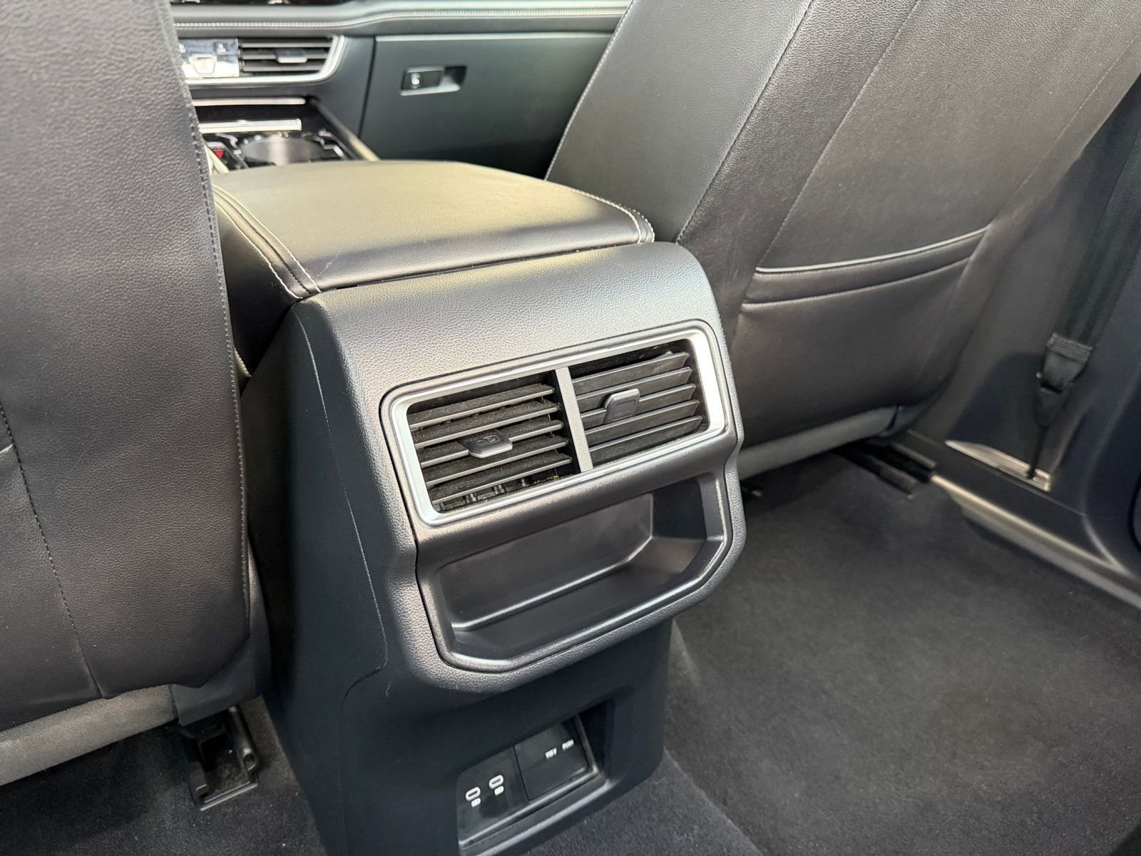 Thumbnail: 2025 Volkswagen Atlas - 24