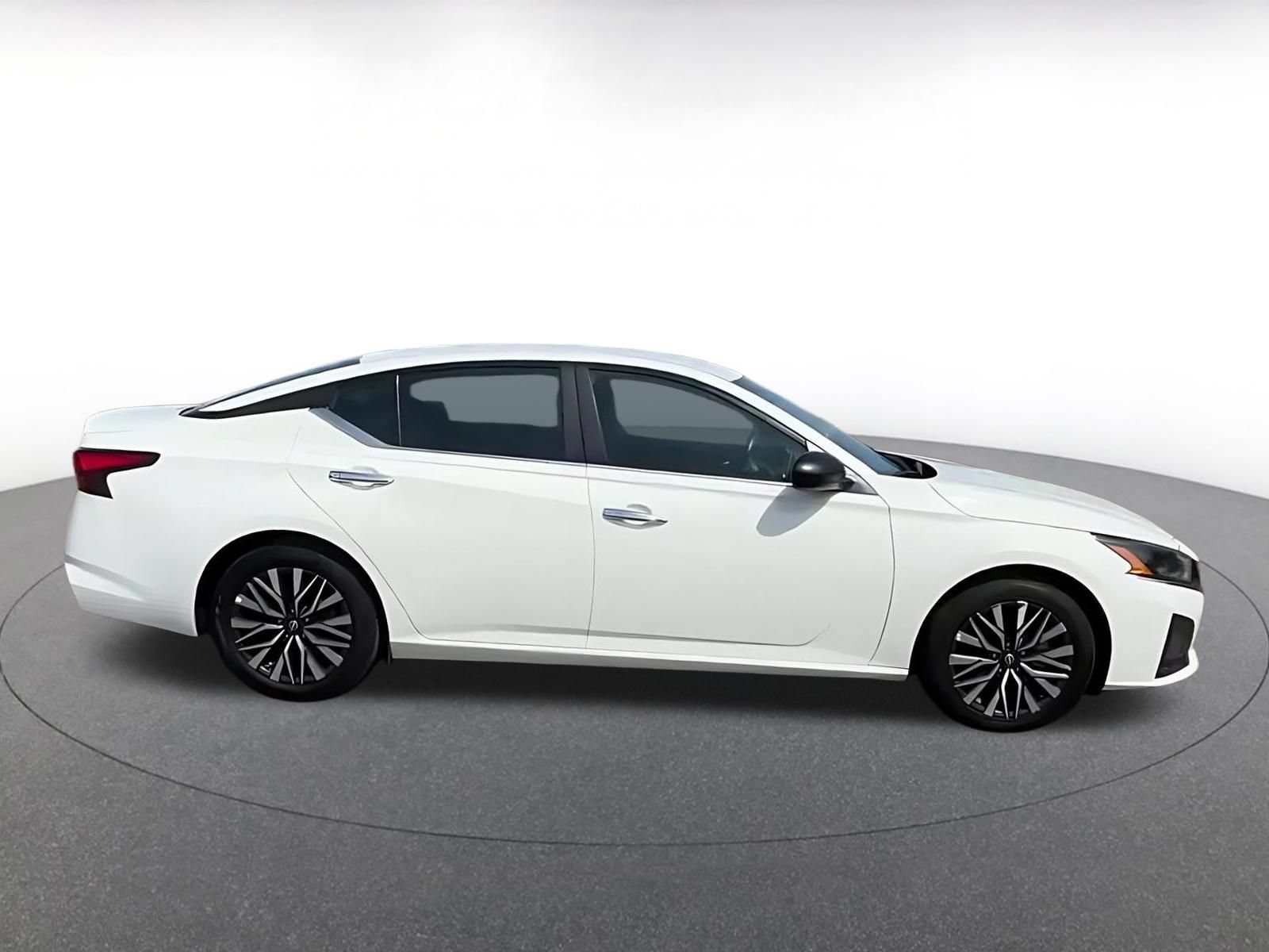 Thumbnail: 2025 Nissan Altima - 16