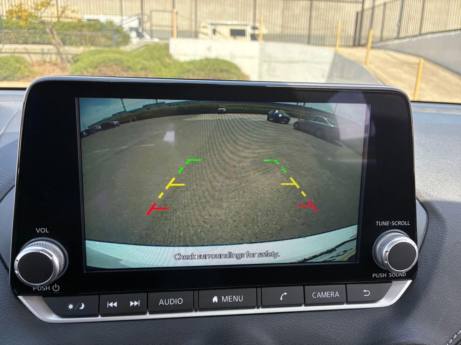 Thumbnail: 2025 Nissan Sentra - 22