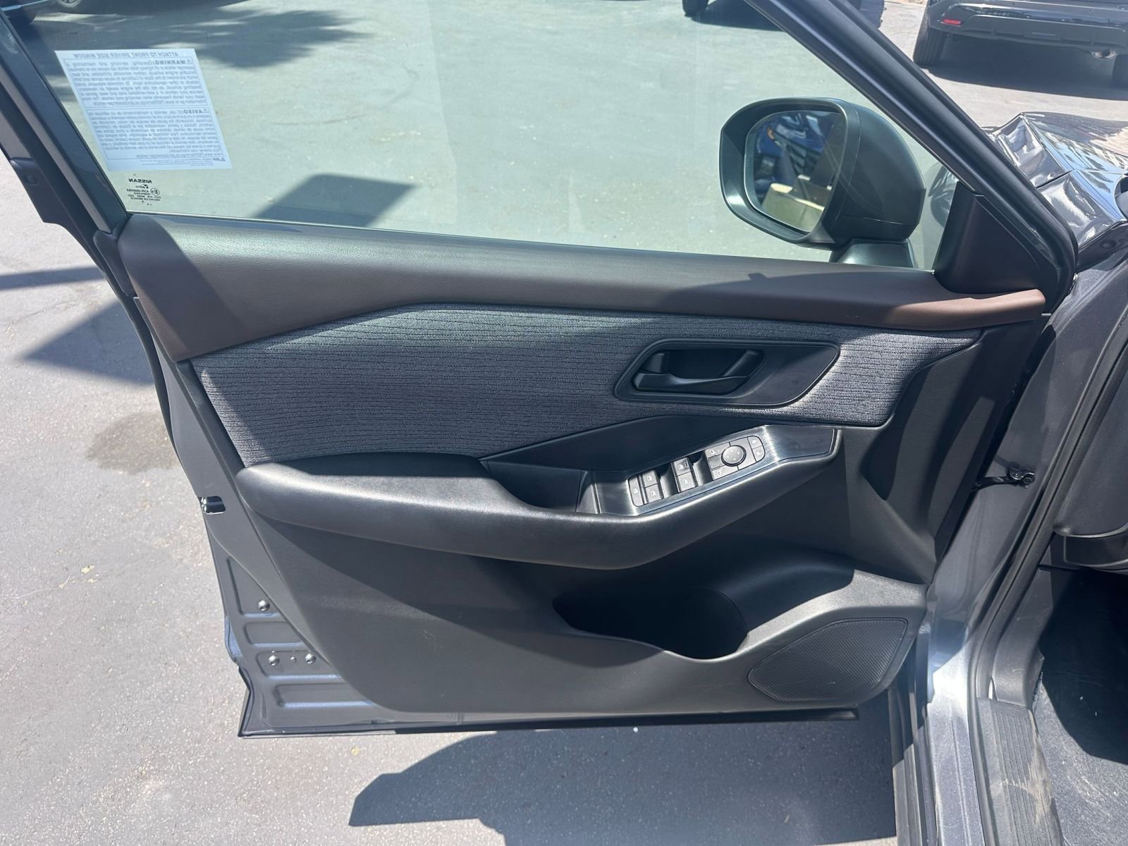 2023 Nissan Rogue S 20