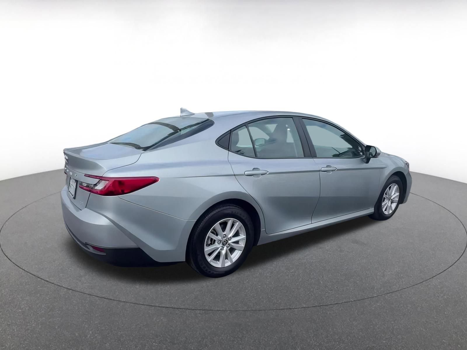 Thumbnail: 2025 Toyota Camry - 15