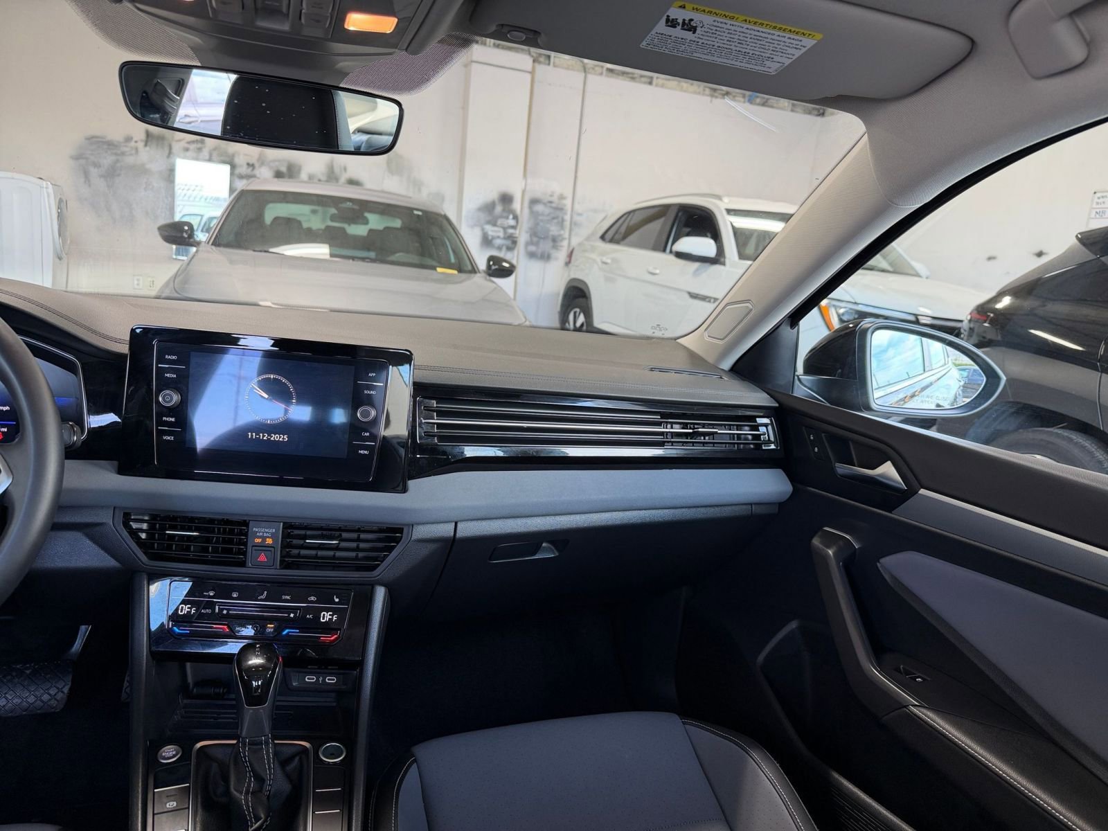 Thumbnail: 2025 Volkswagen Jetta - 34