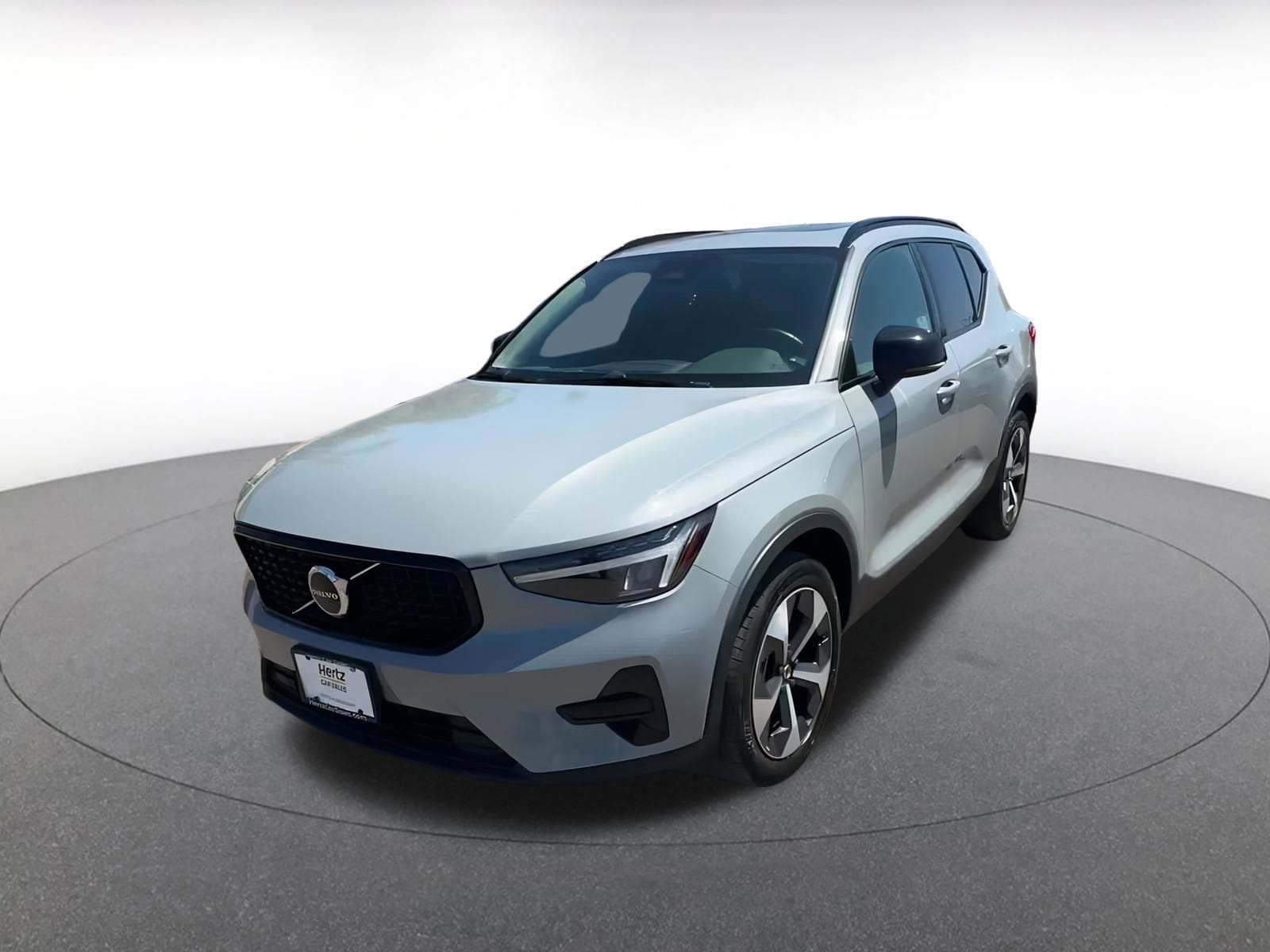 Thumbnail: 2024 Volvo XC40 - 7