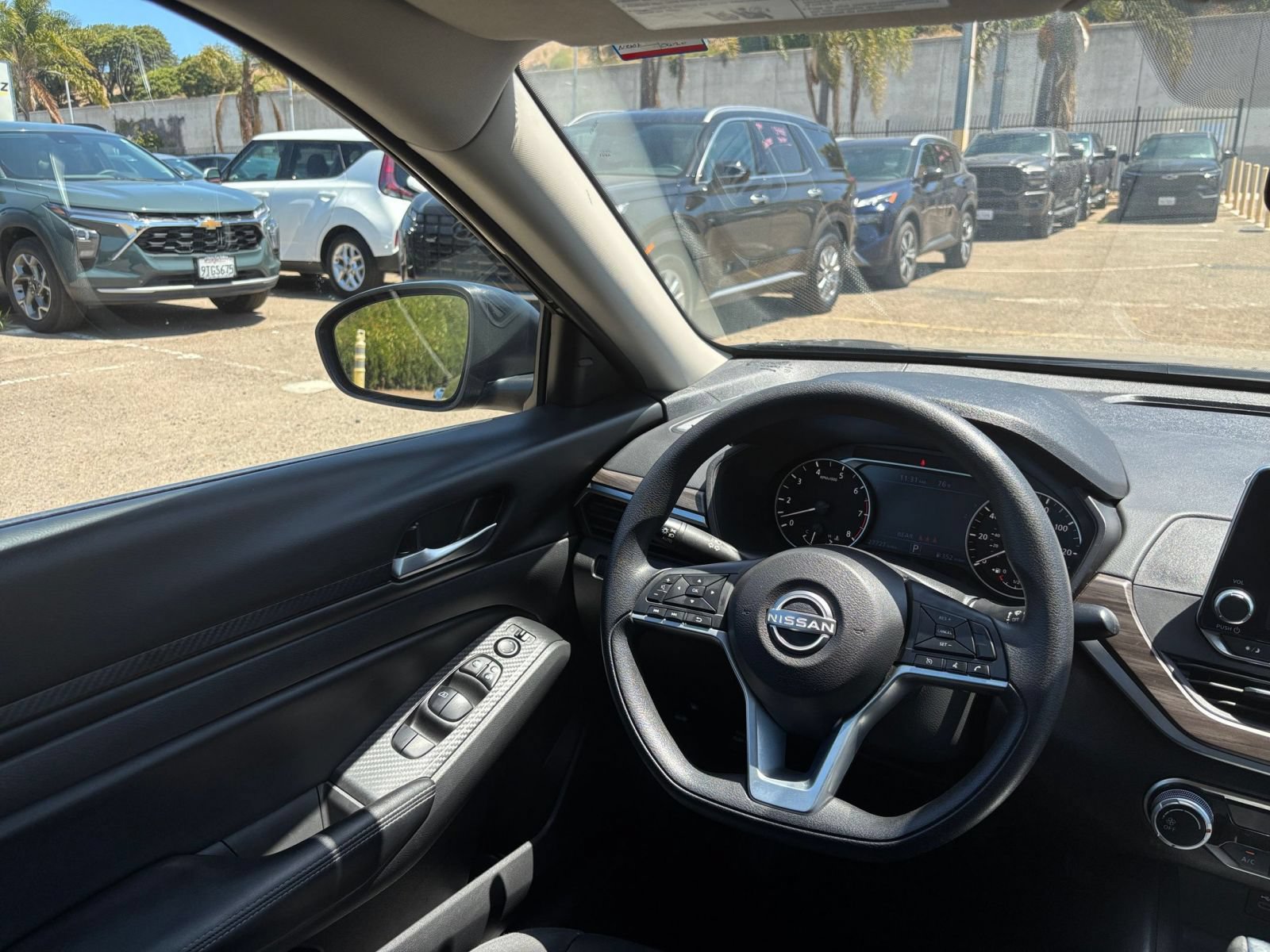 Thumbnail: 2025 Nissan Altima - 34