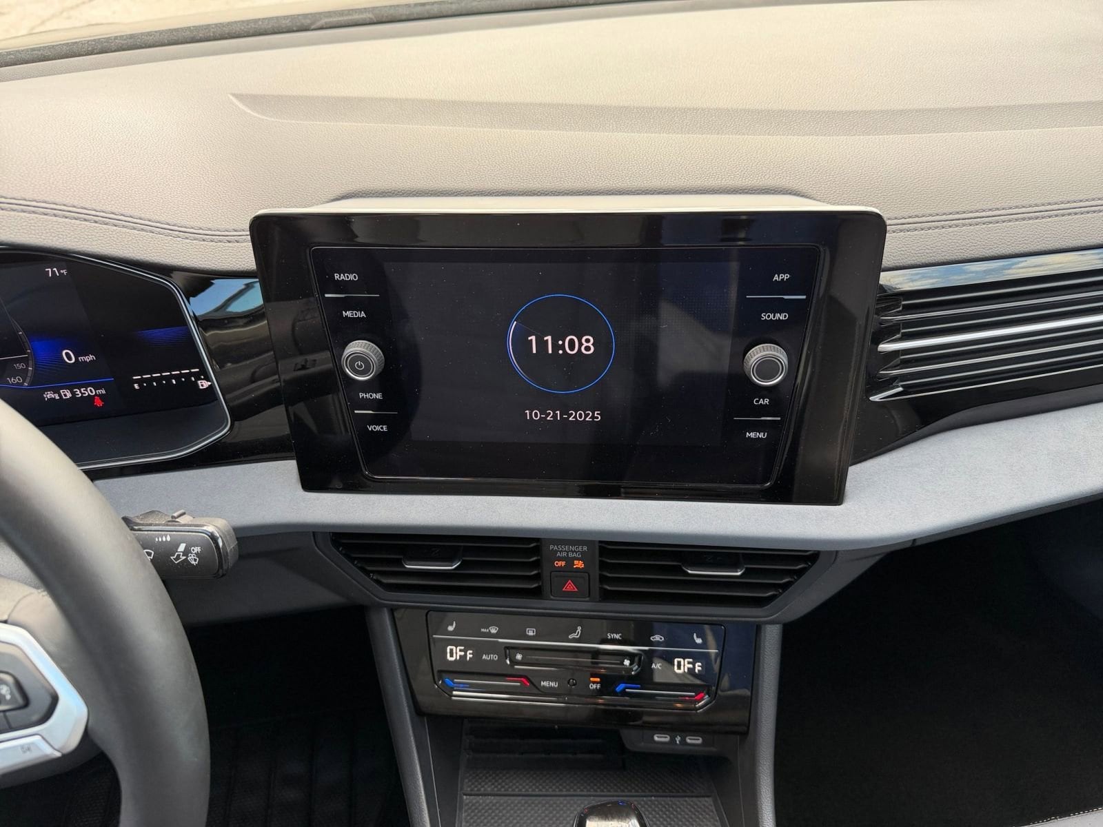 Thumbnail: 2025 Volkswagen Jetta - 21