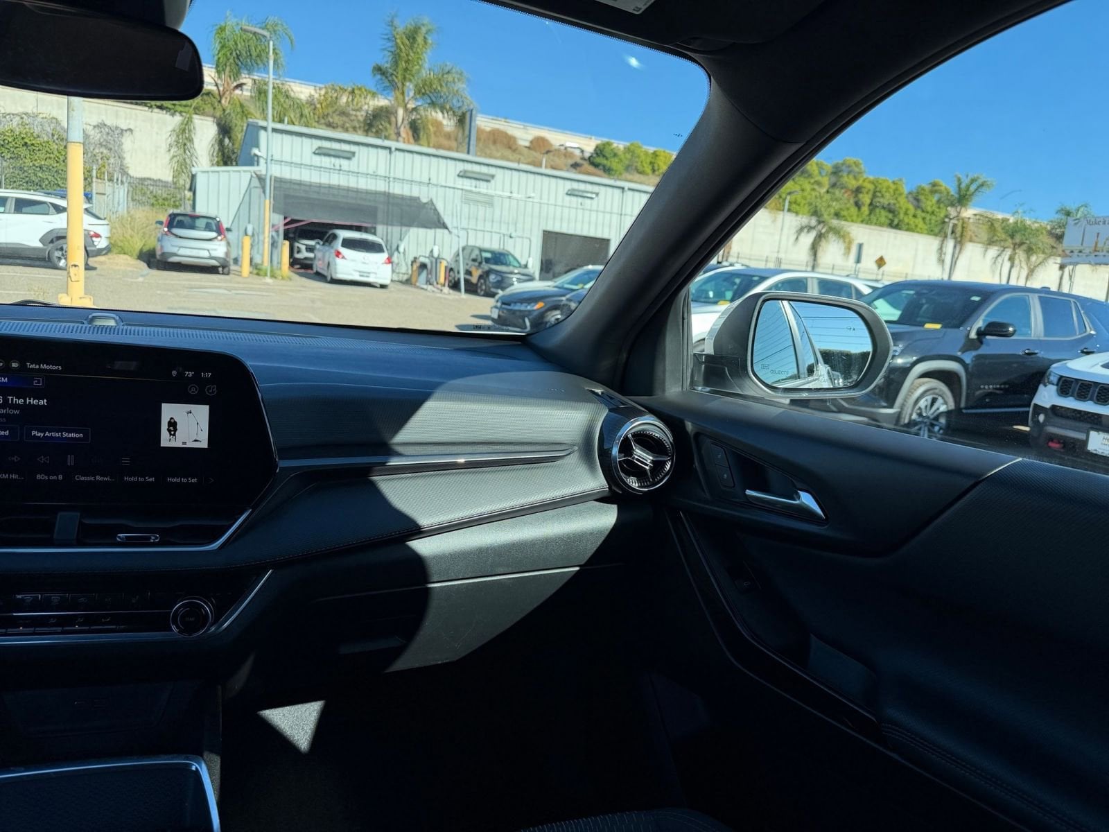 Thumbnail: 2025 Chevrolet Equinox - 34