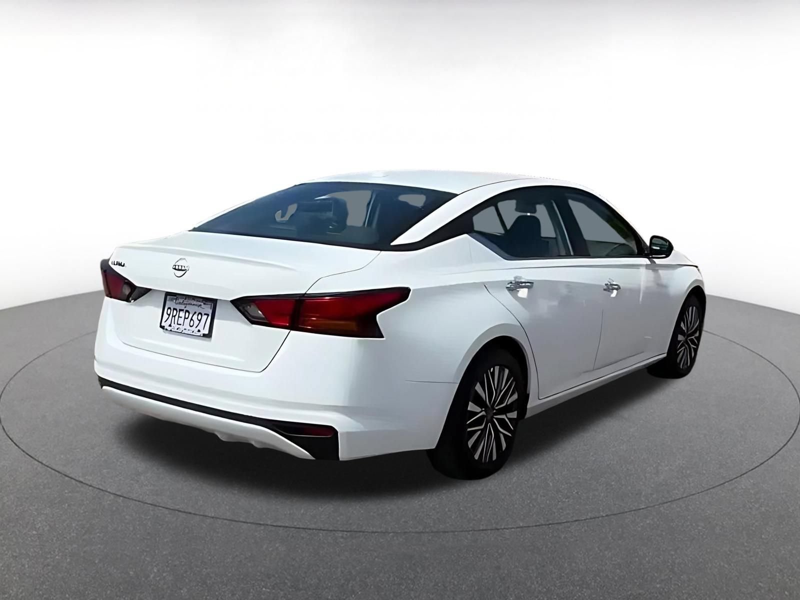Thumbnail: 2025 Nissan Altima - 15