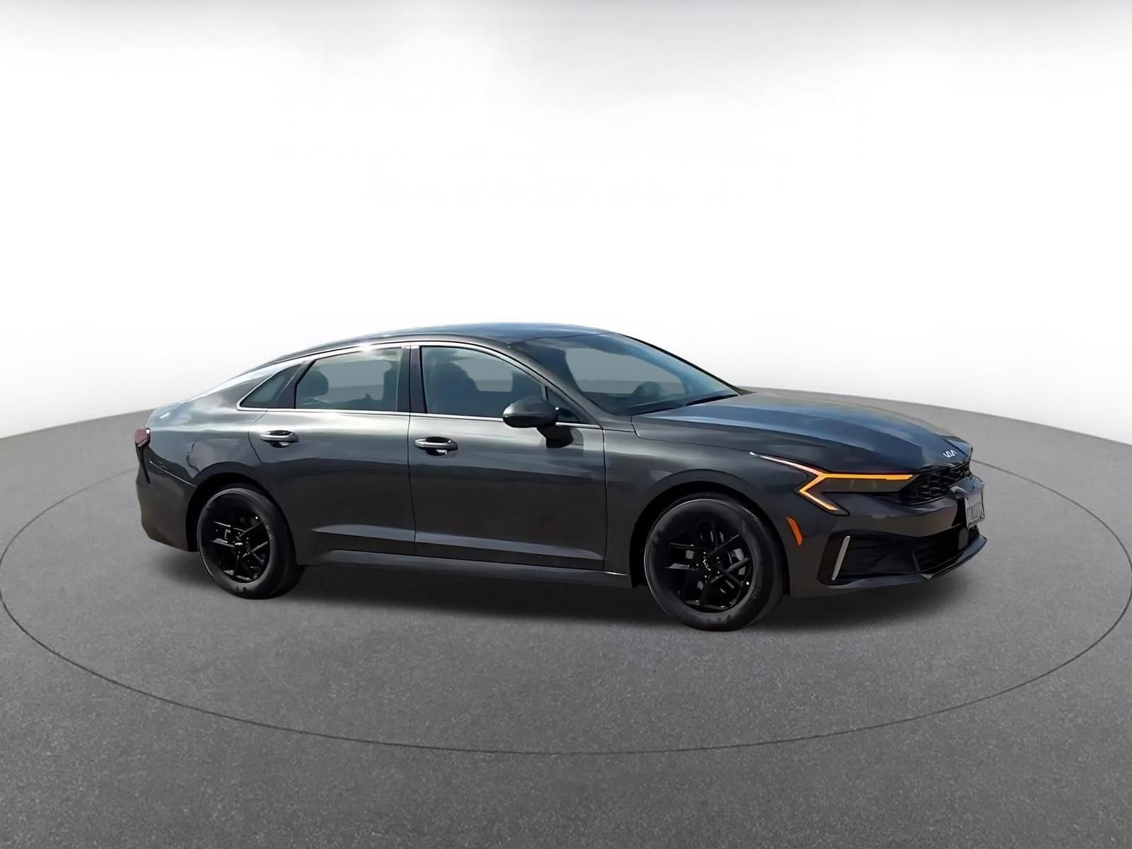 Thumbnail: 2025 Kia K5 - 2