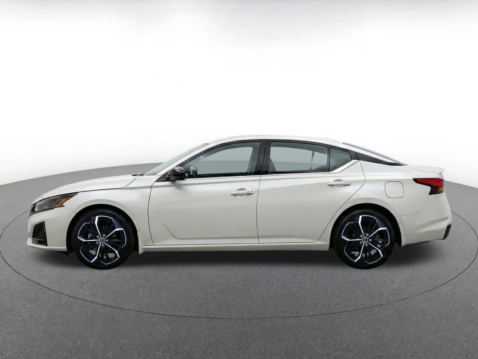 Thumbnail: 2025 Nissan Altima - 4