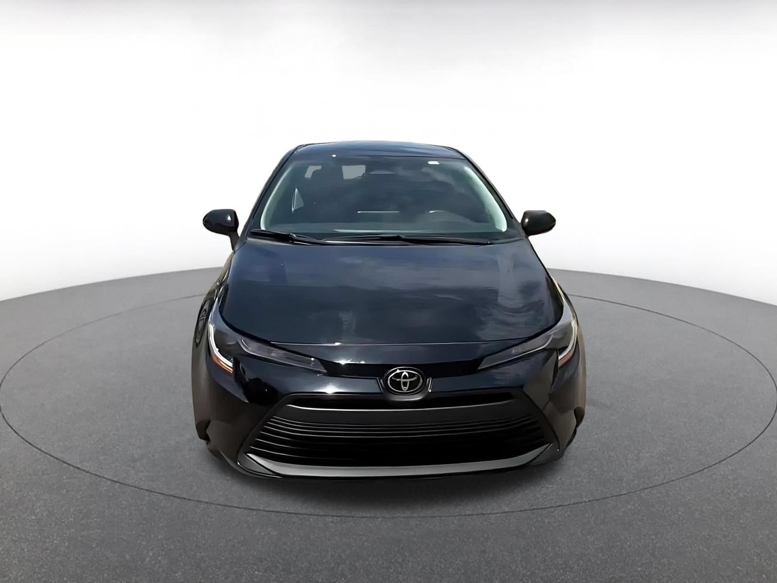 Thumbnail: 2025 Toyota Corolla - 4
