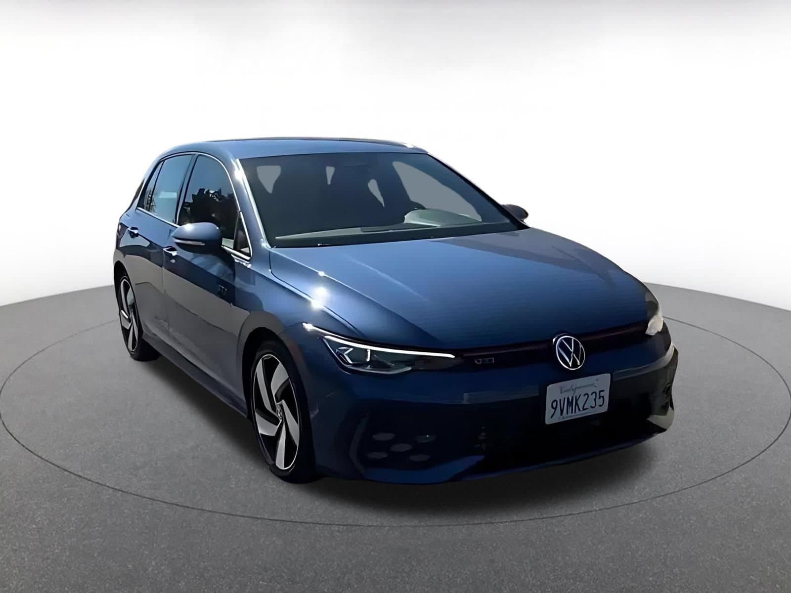 Thumbnail: 2026 Volkswagen Golf - 3