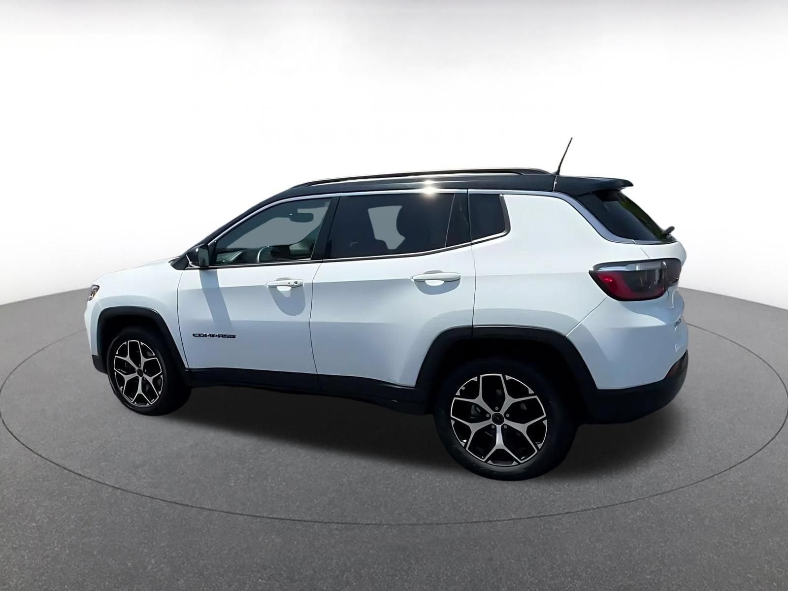 Thumbnail: 2025 Jeep Compass - 10
