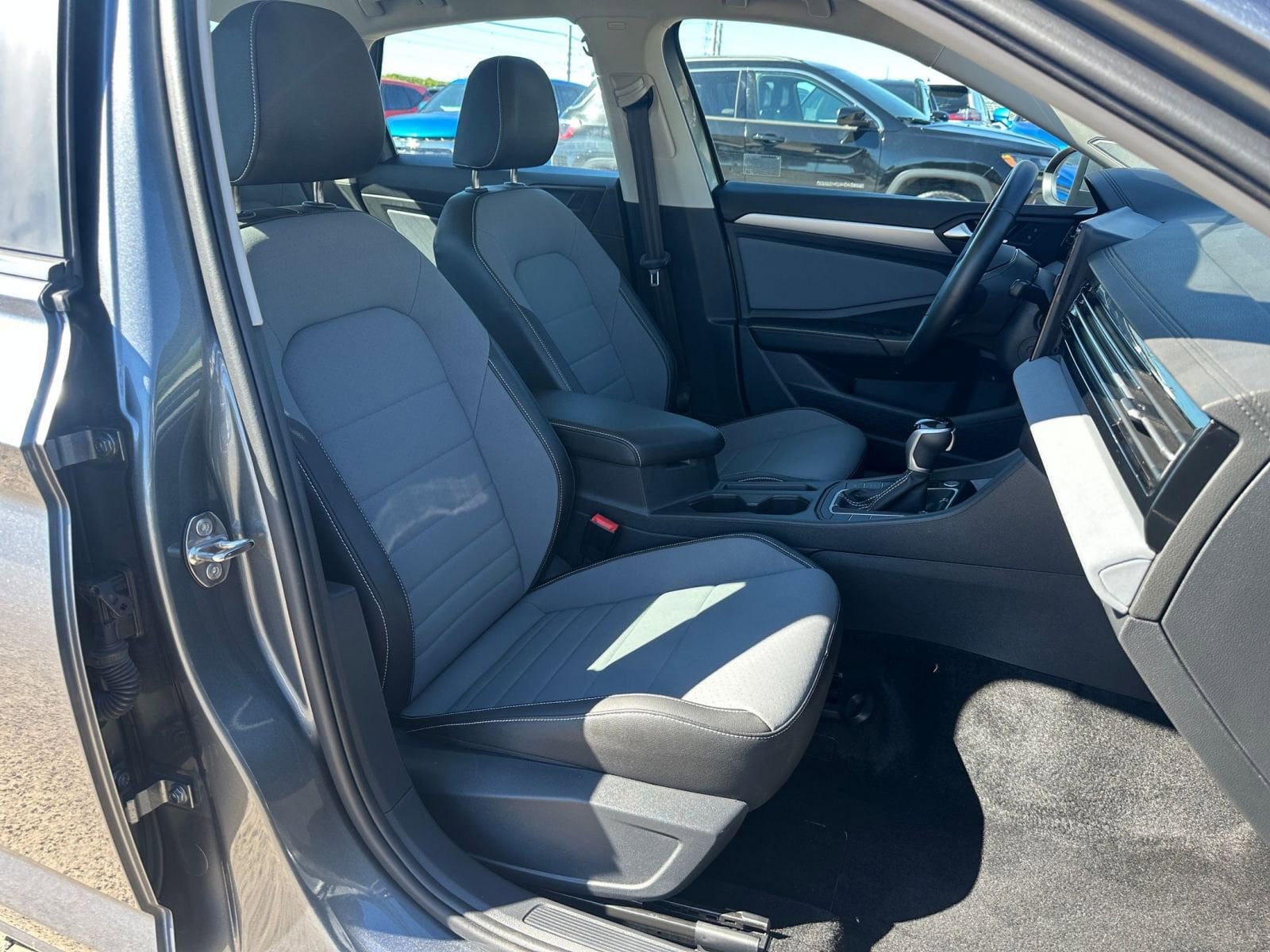 Thumbnail: 2025 Volkswagen Jetta - 35