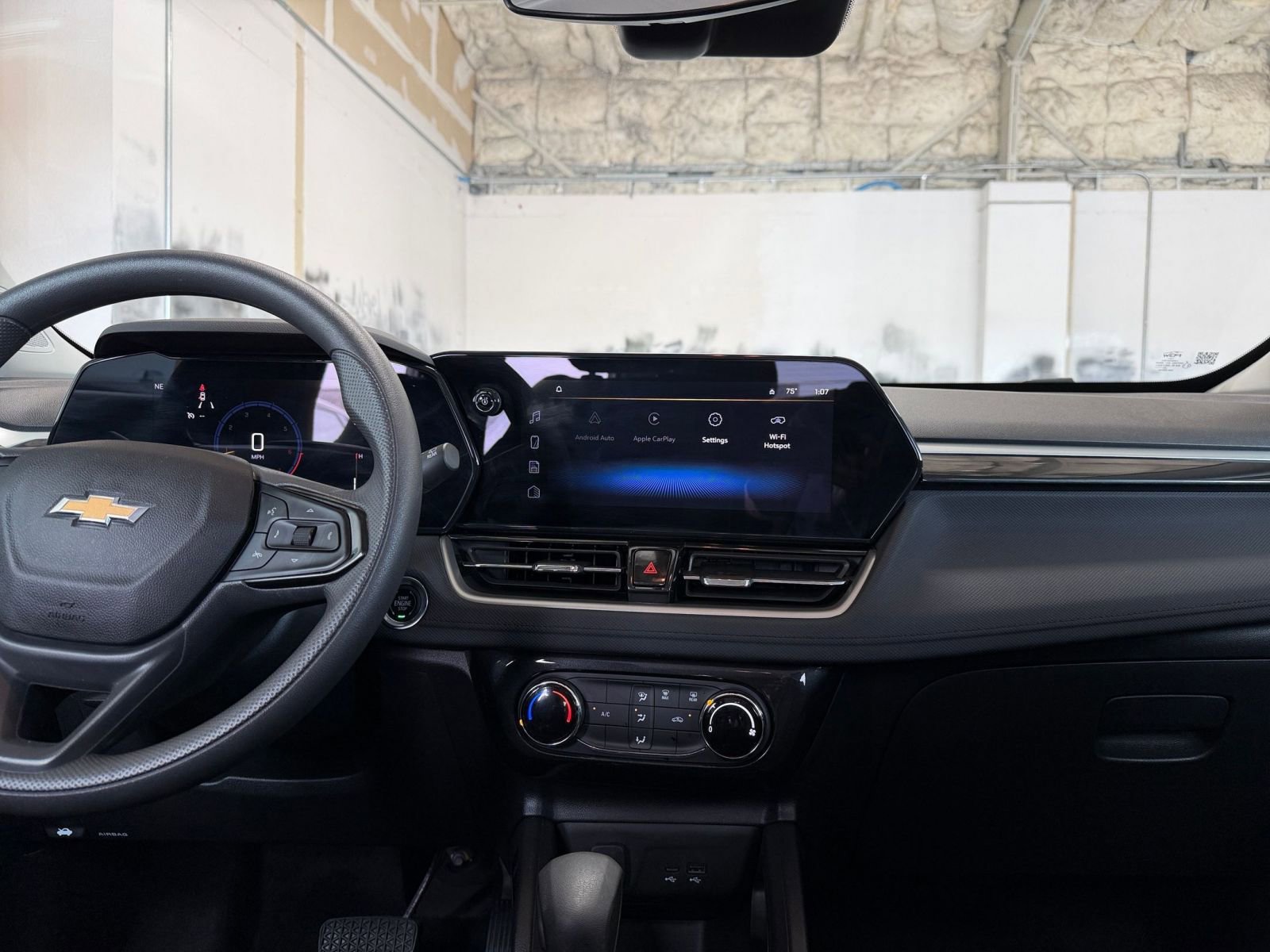 Thumbnail: 2025 Chevrolet TrailBlazer - 18