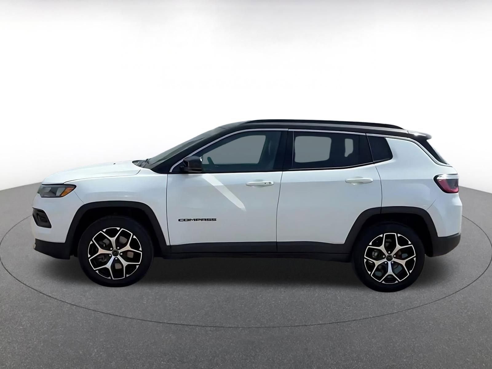 Thumbnail: 2025 Jeep Compass - 9