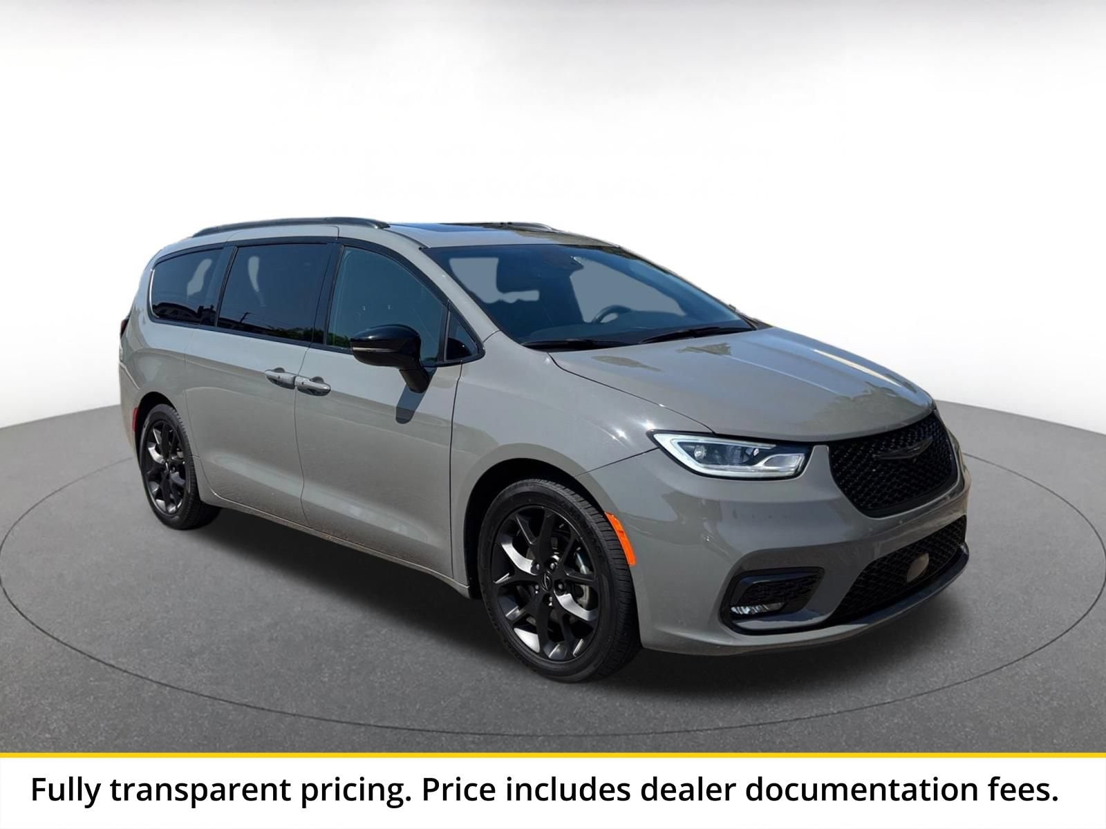 Thumbnail: 2025 Chrysler Pacifica - 1