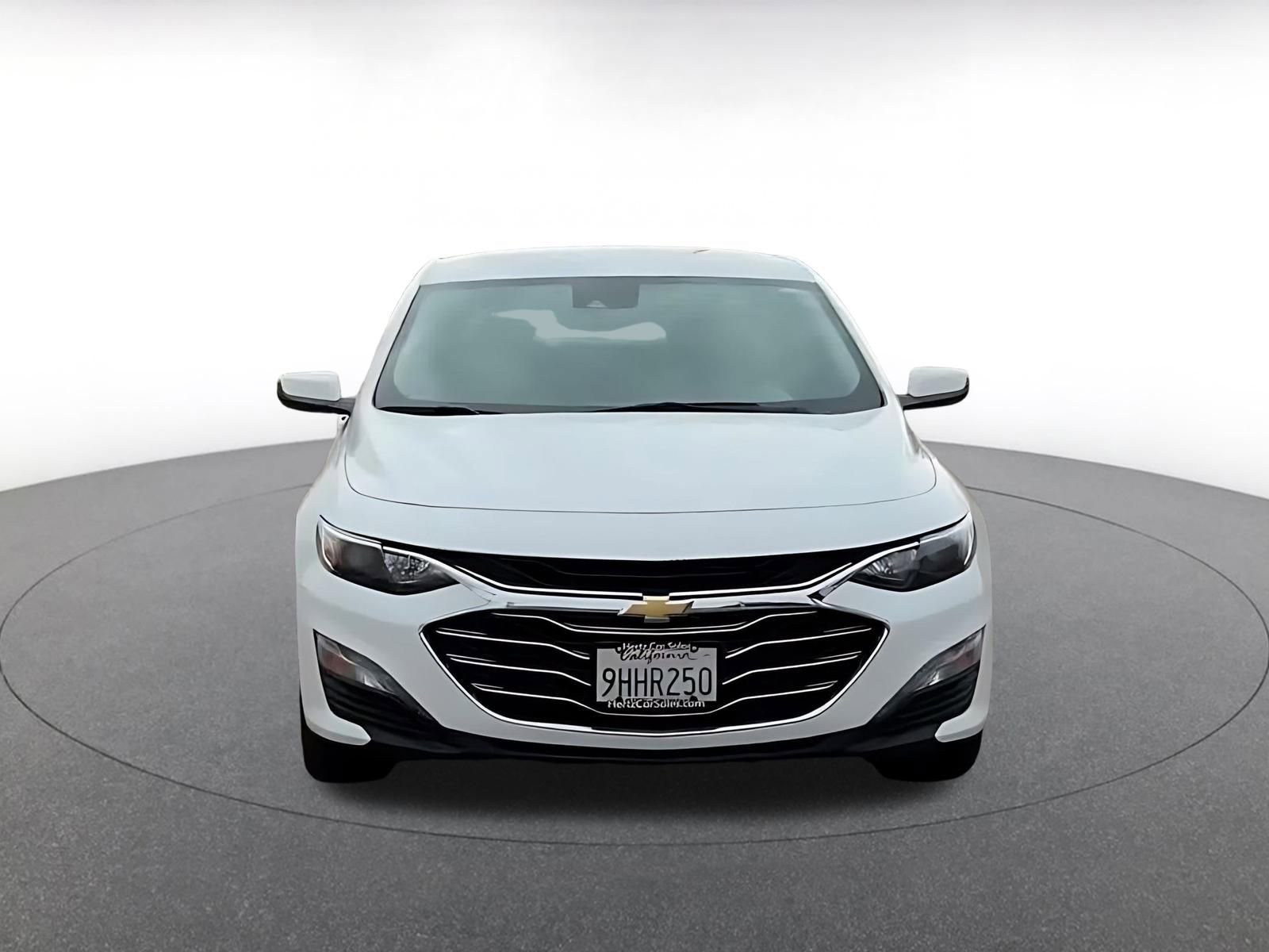 Thumbnail: 2024 Chevrolet Malibu - 4