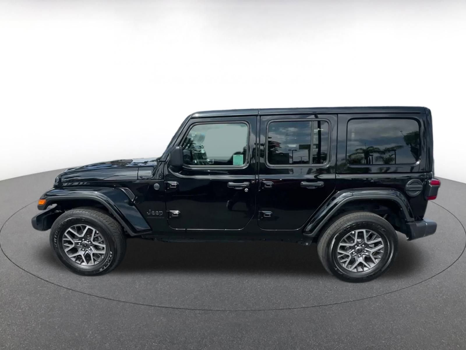 Thumbnail: 2025 Jeep Wrangler - 9
