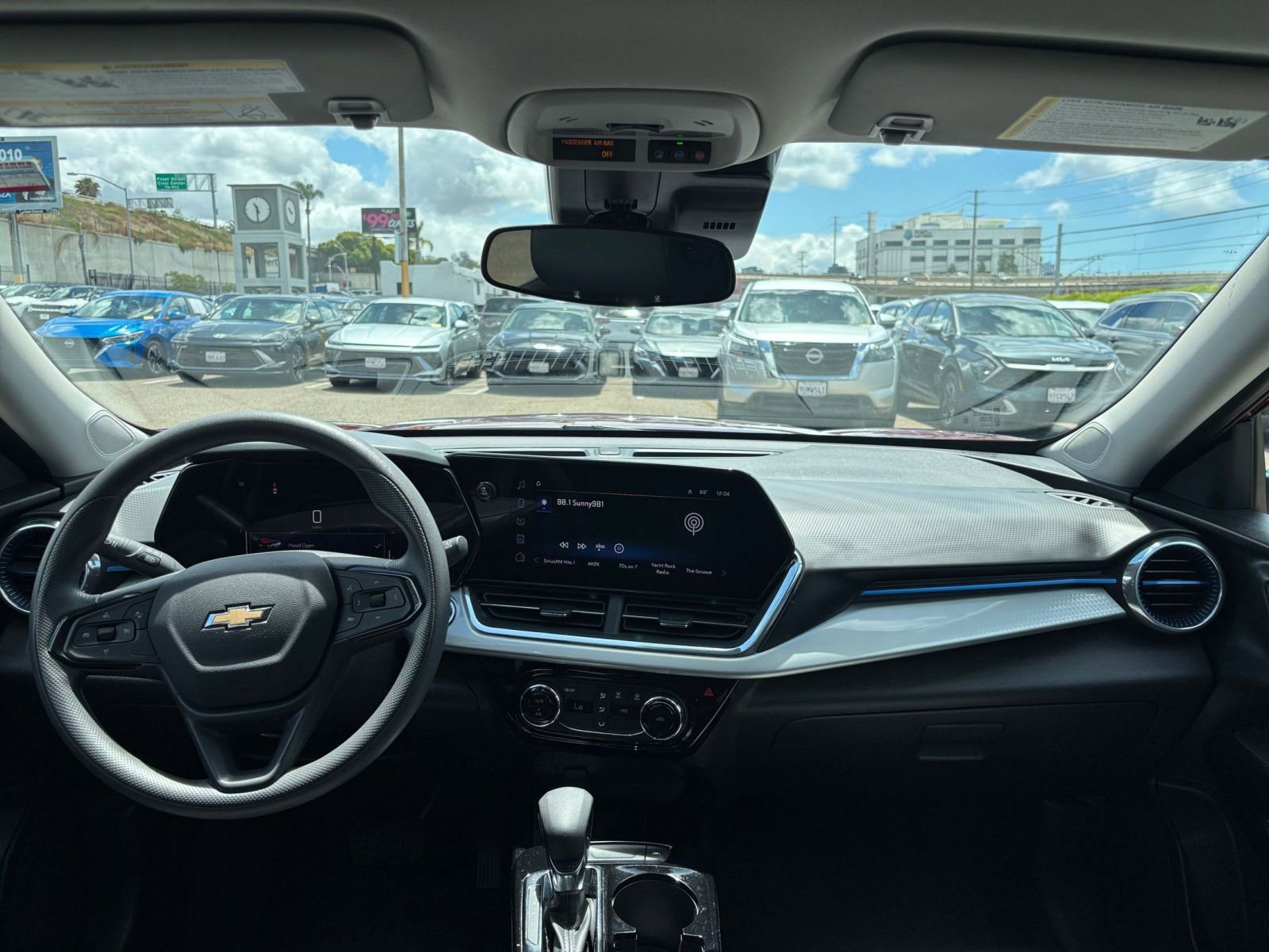 Thumbnail: 2025 Chevrolet Trax - 32