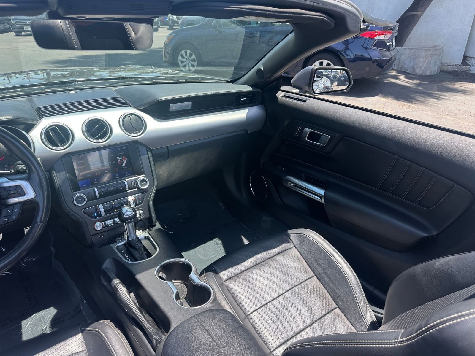 2023 Ford Mustang  34