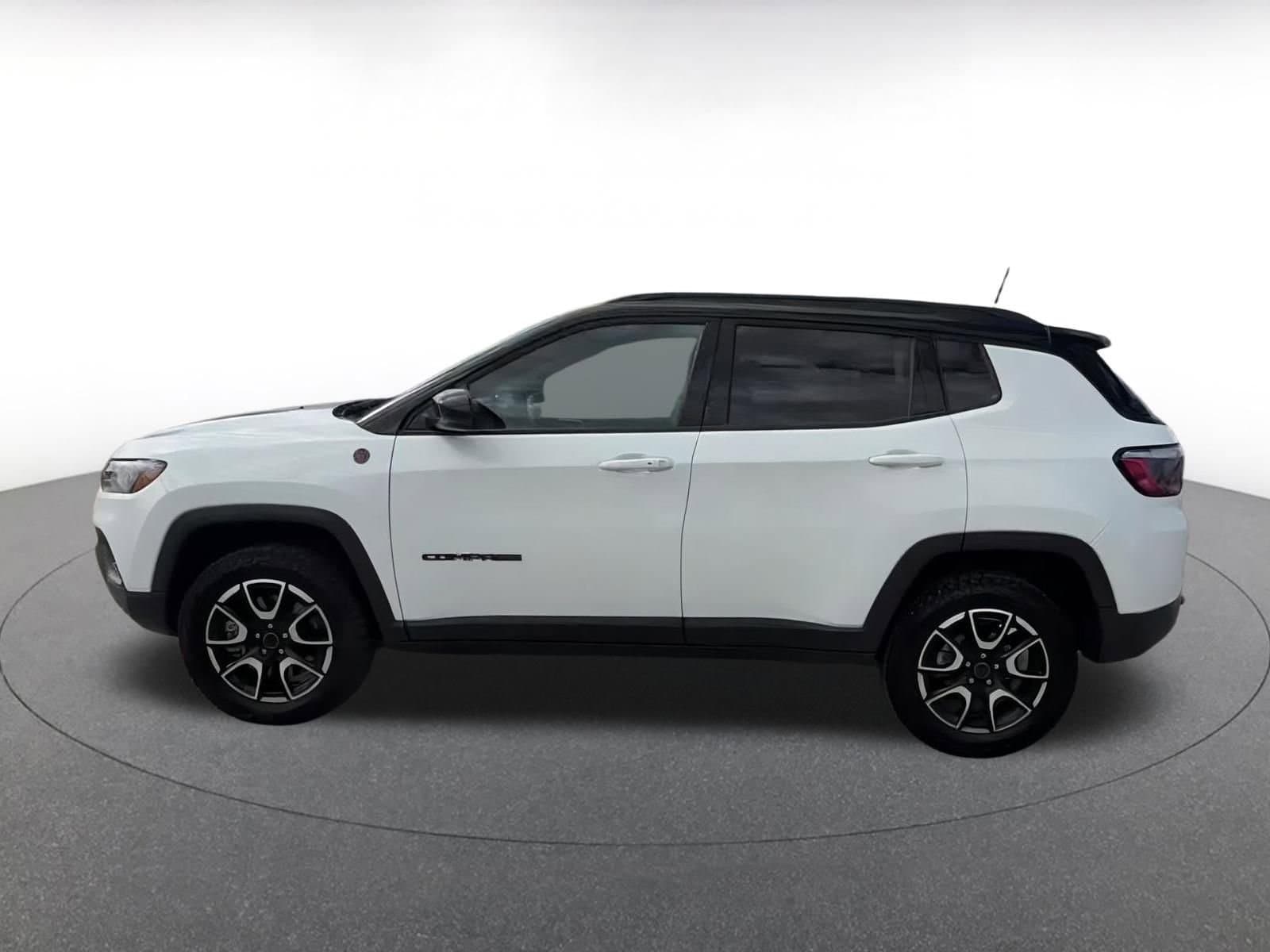 Thumbnail: 2025 Jeep Compass - 8