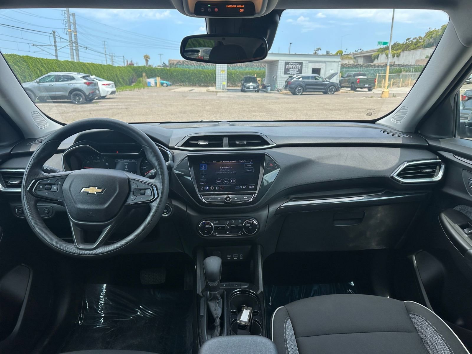 Thumbnail: 2023 Chevrolet TrailBlazer - 32