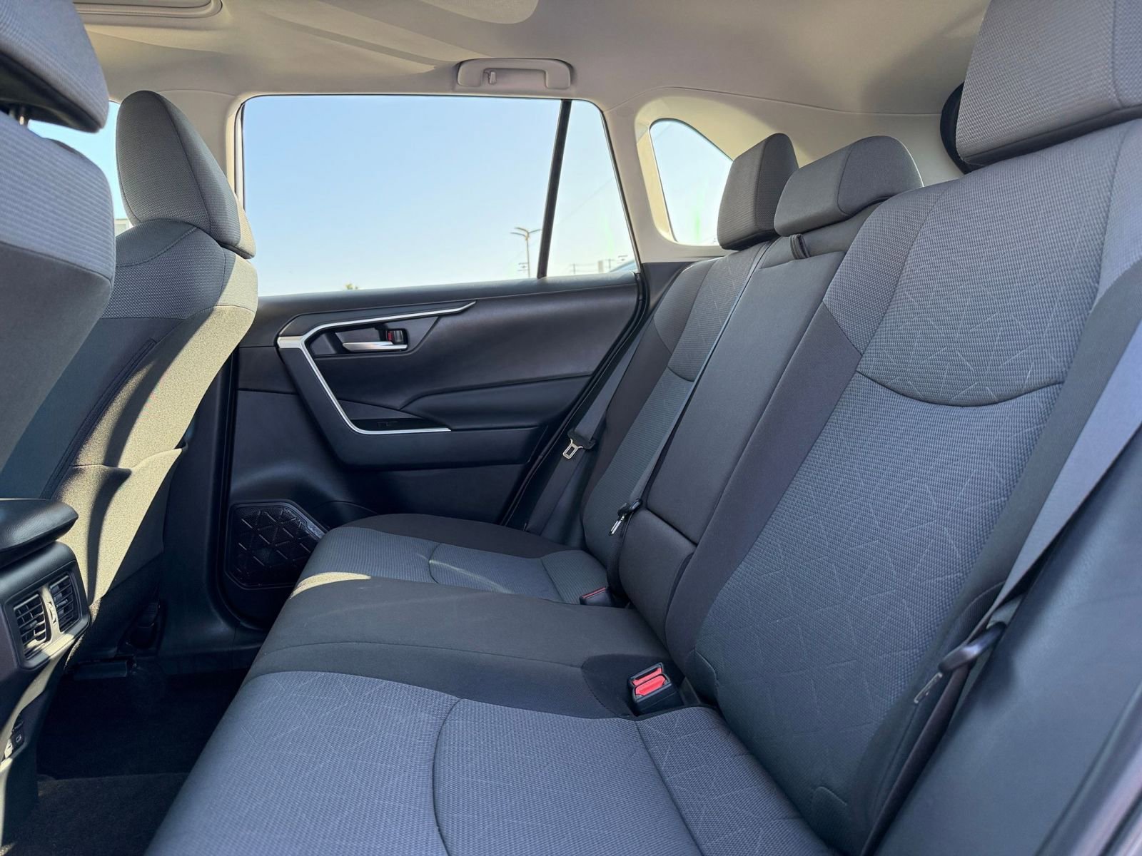 Thumbnail: 2025 Toyota RAV4 - 25