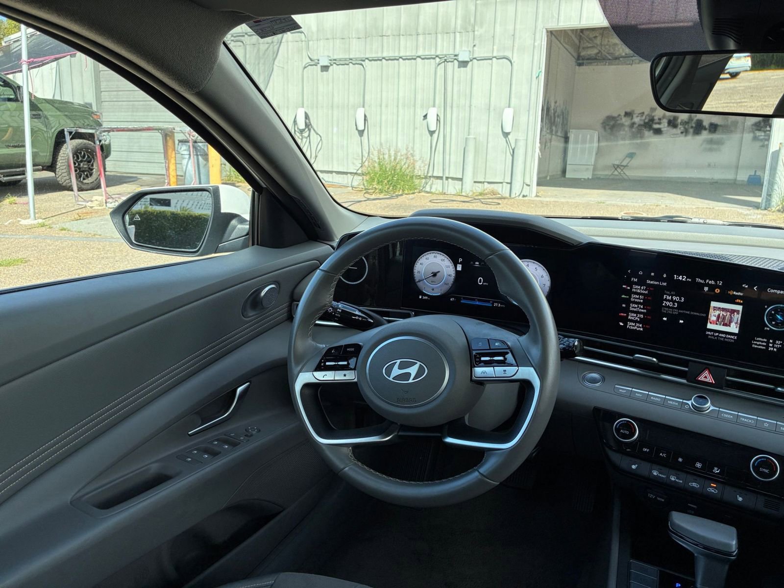 Thumbnail: 2025 Hyundai Elantra - 35