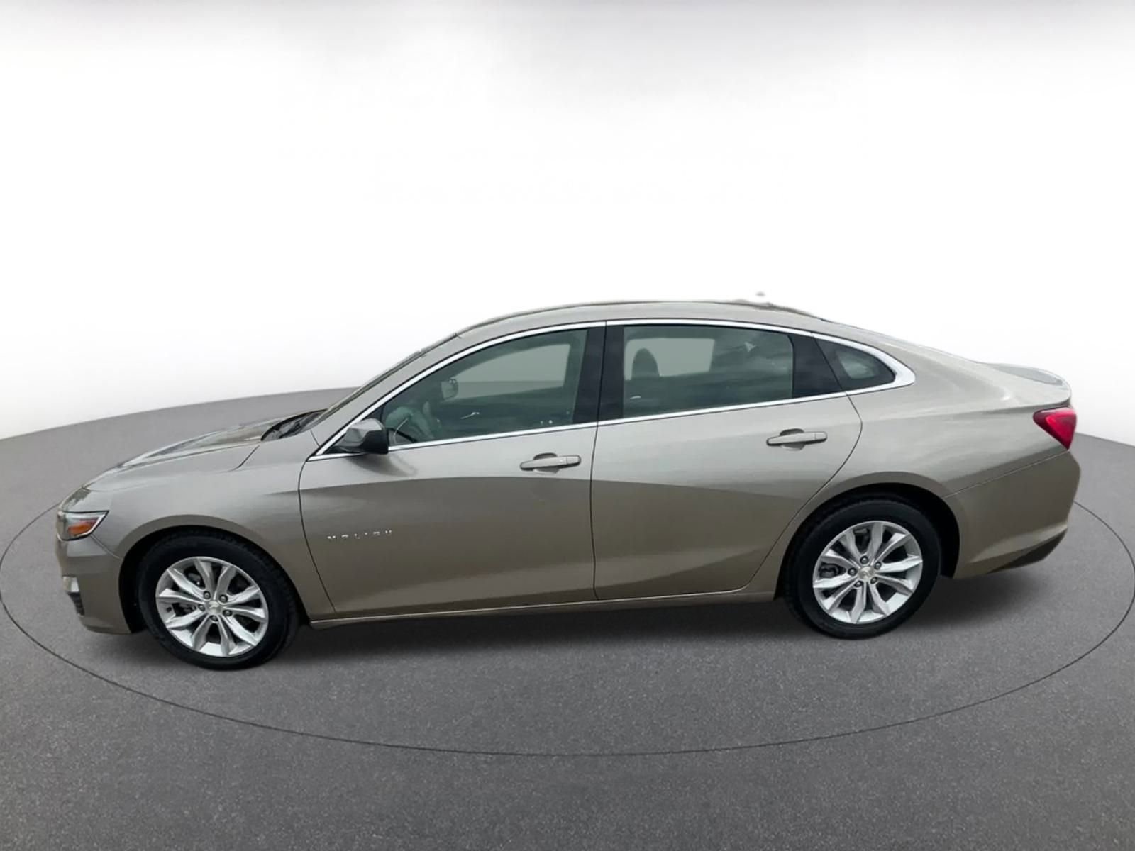 Thumbnail: 2024 Chevrolet Malibu - 9