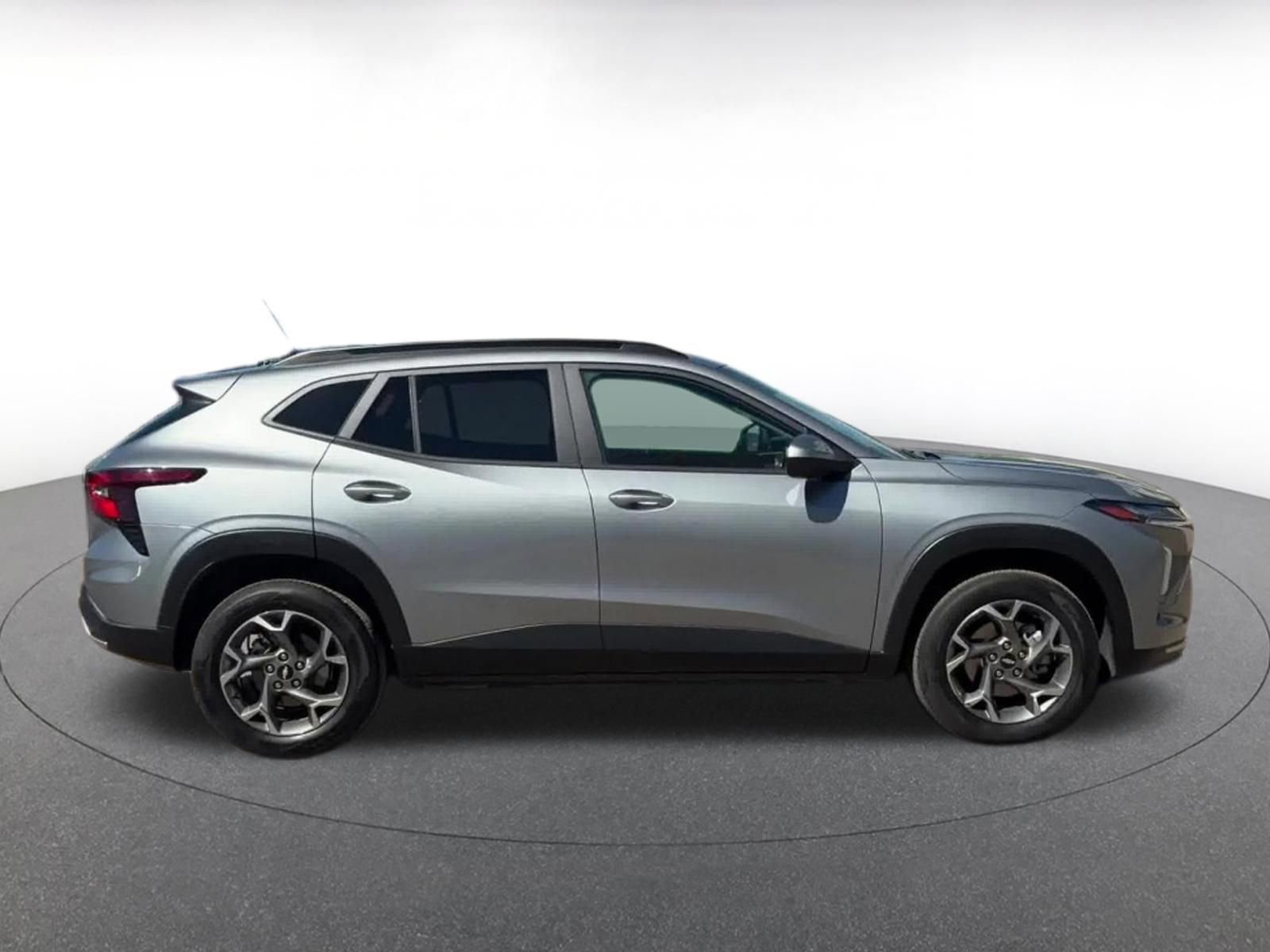 Thumbnail: 2025 Chevrolet Trax - 16