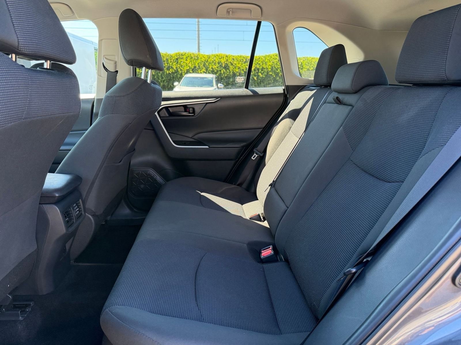 Thumbnail: 2025 Toyota RAV4 - 24