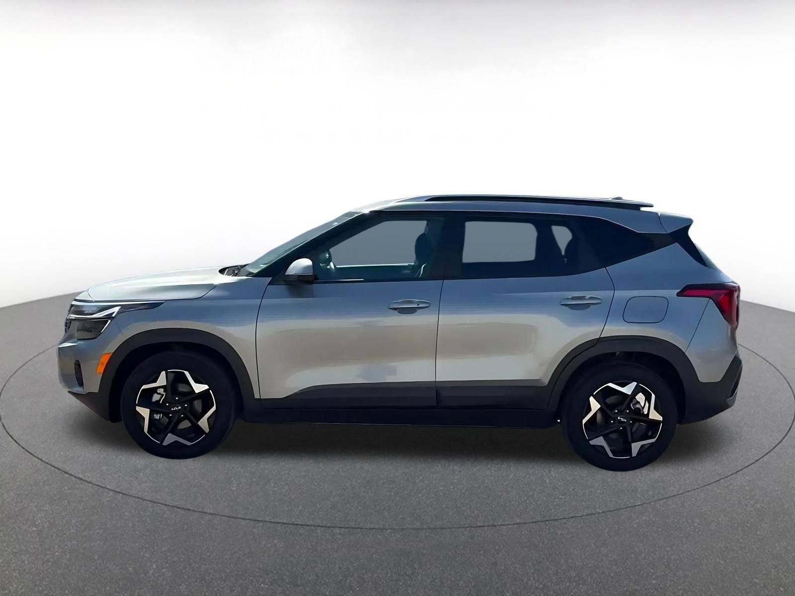 Thumbnail: 2025 Kia Seltos - 9