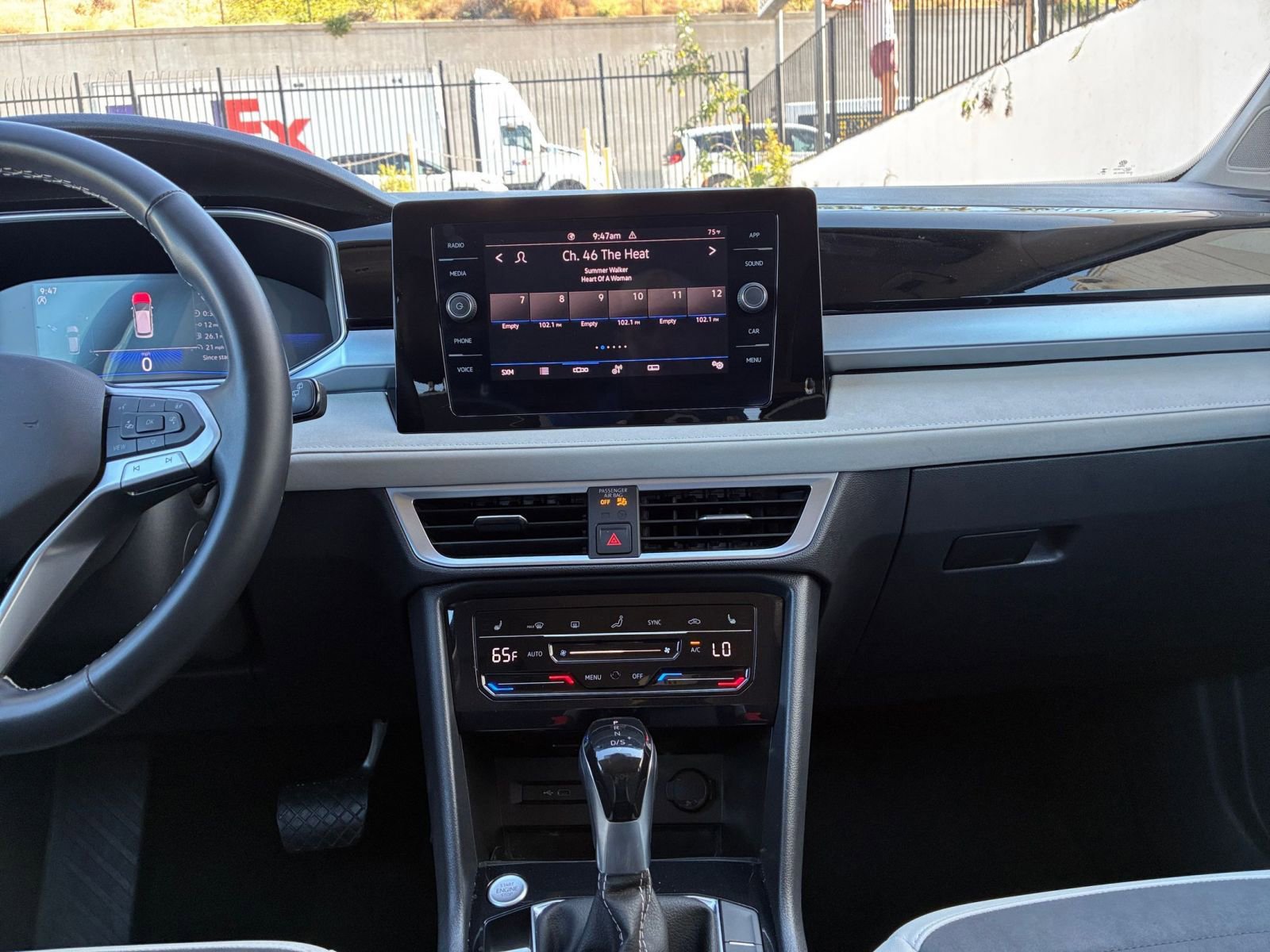 Thumbnail: 2025 Volkswagen Taos - 17