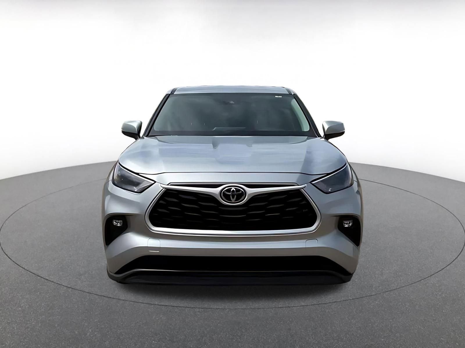 Thumbnail: 2025 Toyota Highlander - 4