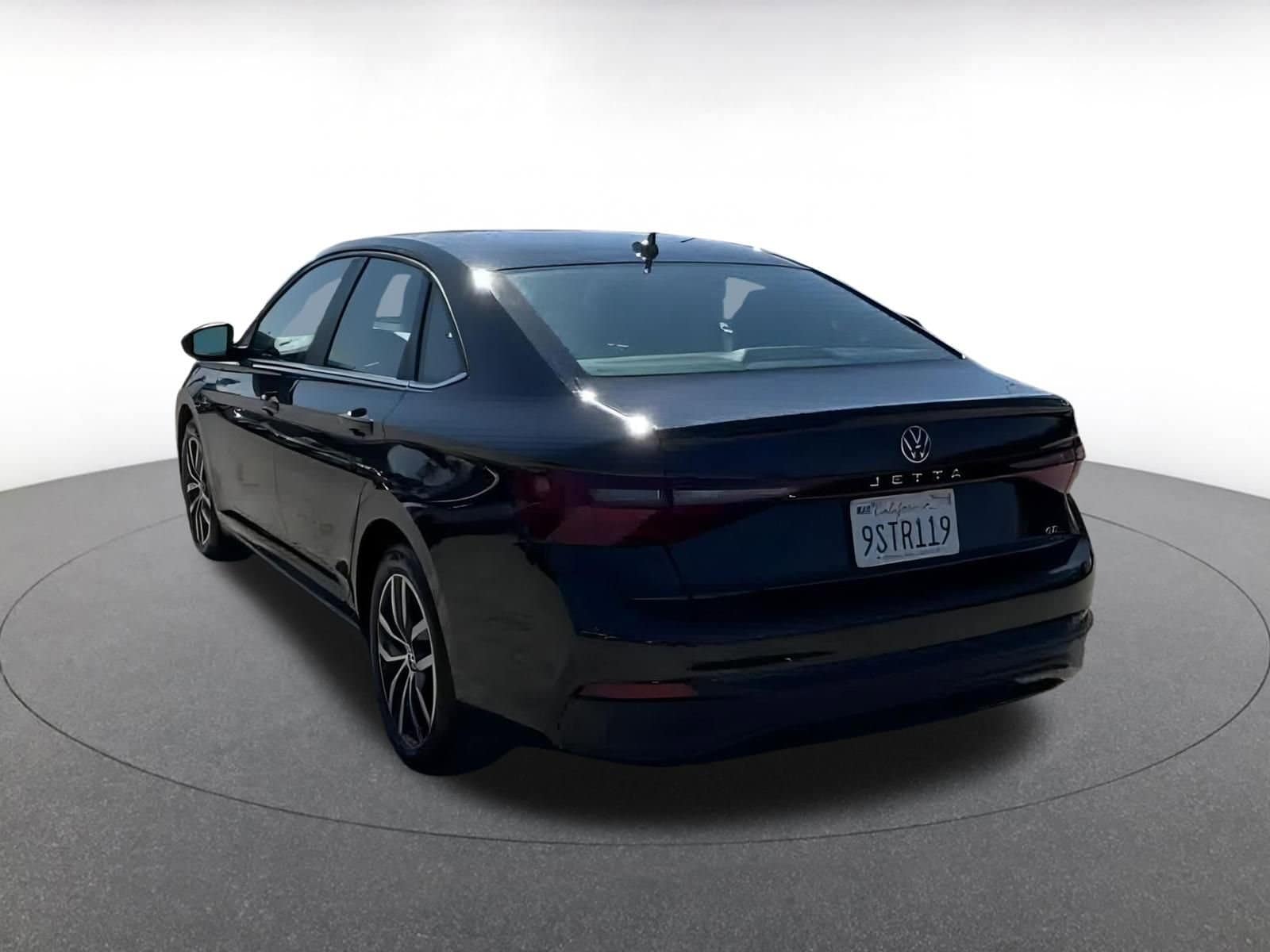 Thumbnail: 2025 Volkswagen Jetta - 10