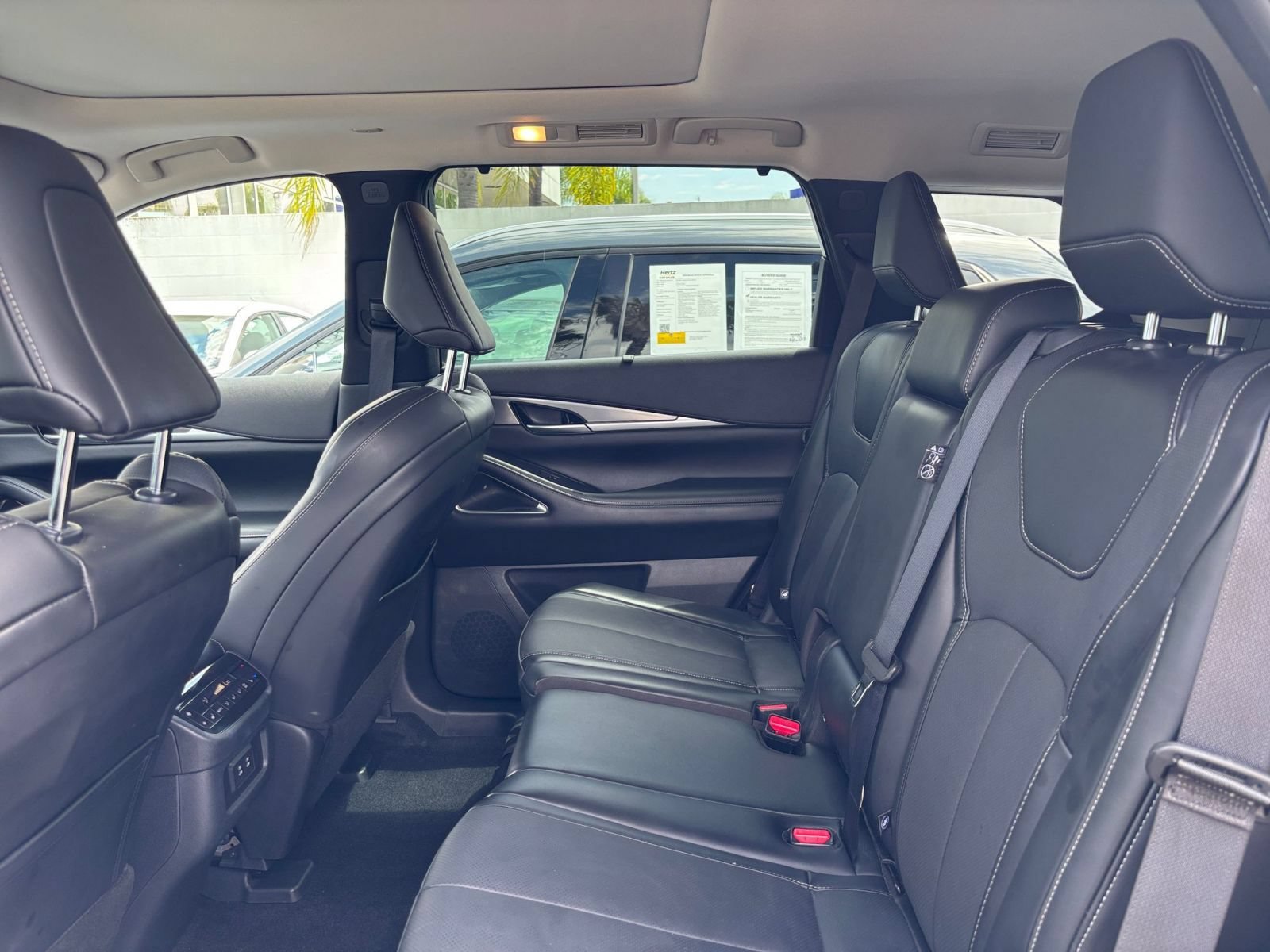 Thumbnail: 2026 INFINITI QX60 - 28