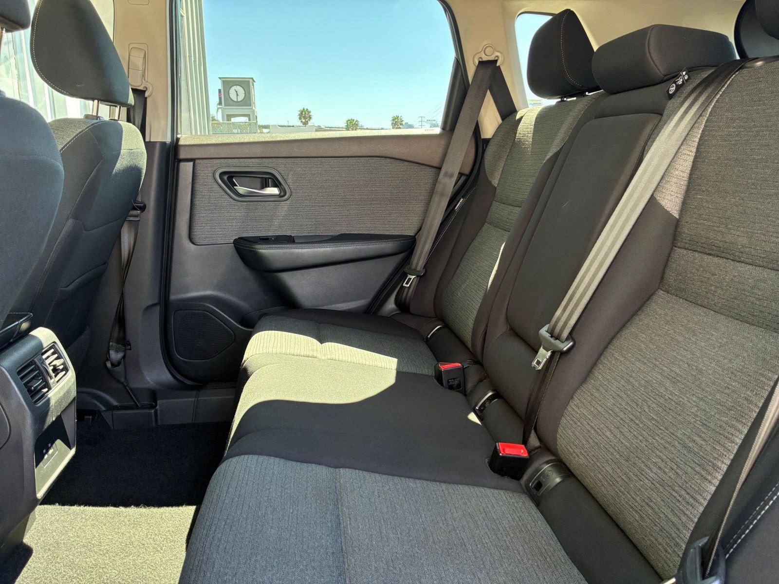 Thumbnail: 2023 Nissan Rogue - 27