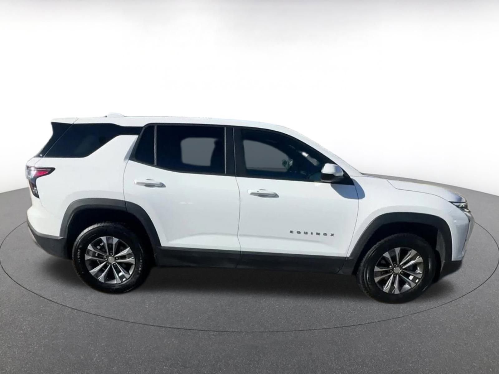 Thumbnail: 2025 Chevrolet Equinox - 16