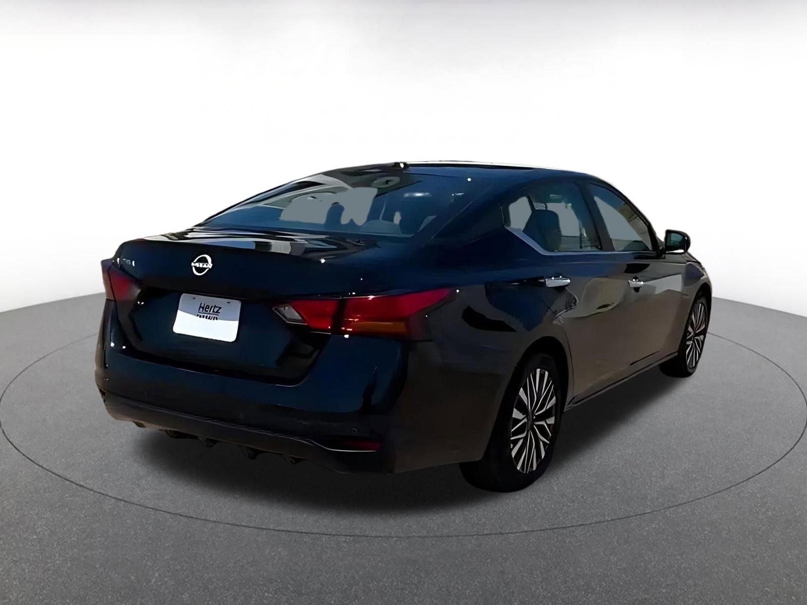 Thumbnail: 2025 Nissan Altima - 14