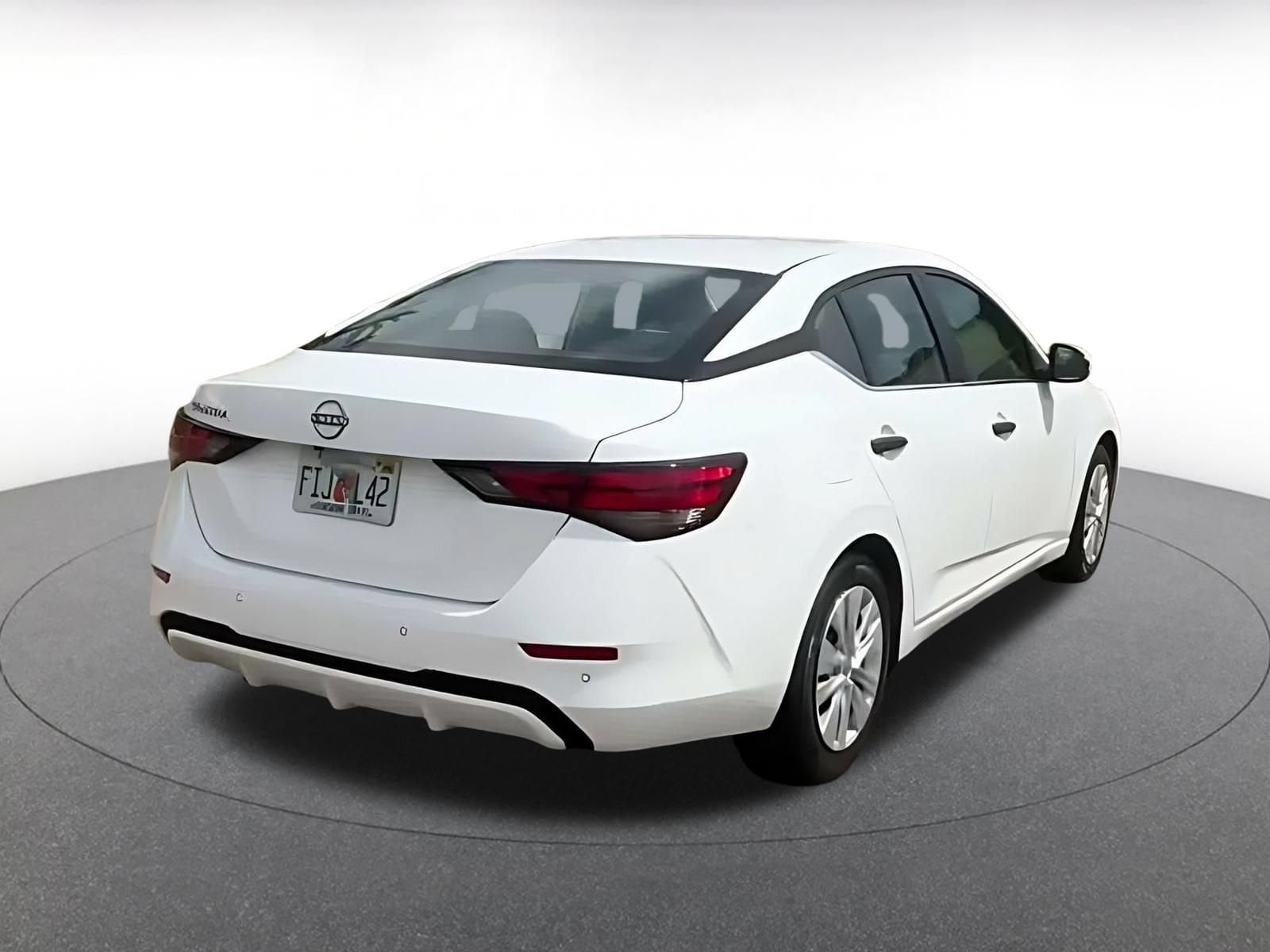 Thumbnail: 2024 Nissan Sentra - 11