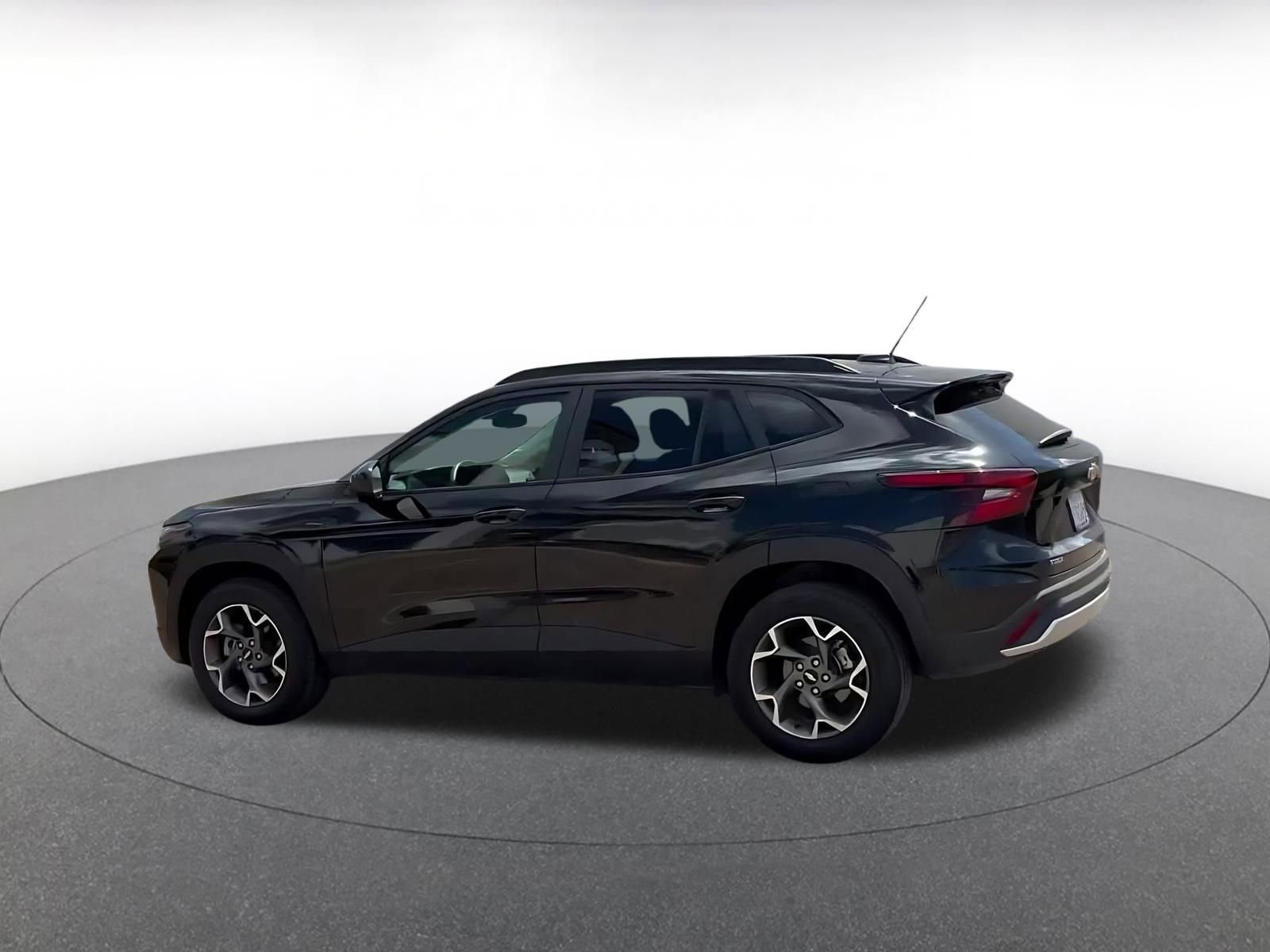 Thumbnail: 2025 Chevrolet Trax - 10
