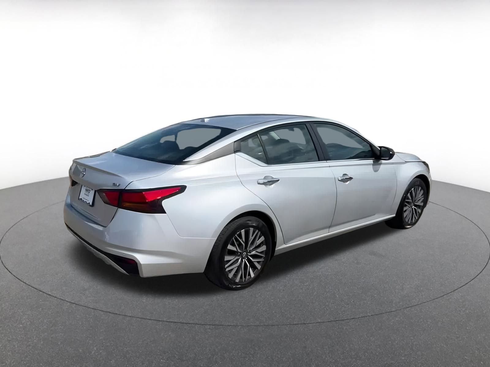 Thumbnail: 2024 Nissan Altima - 14