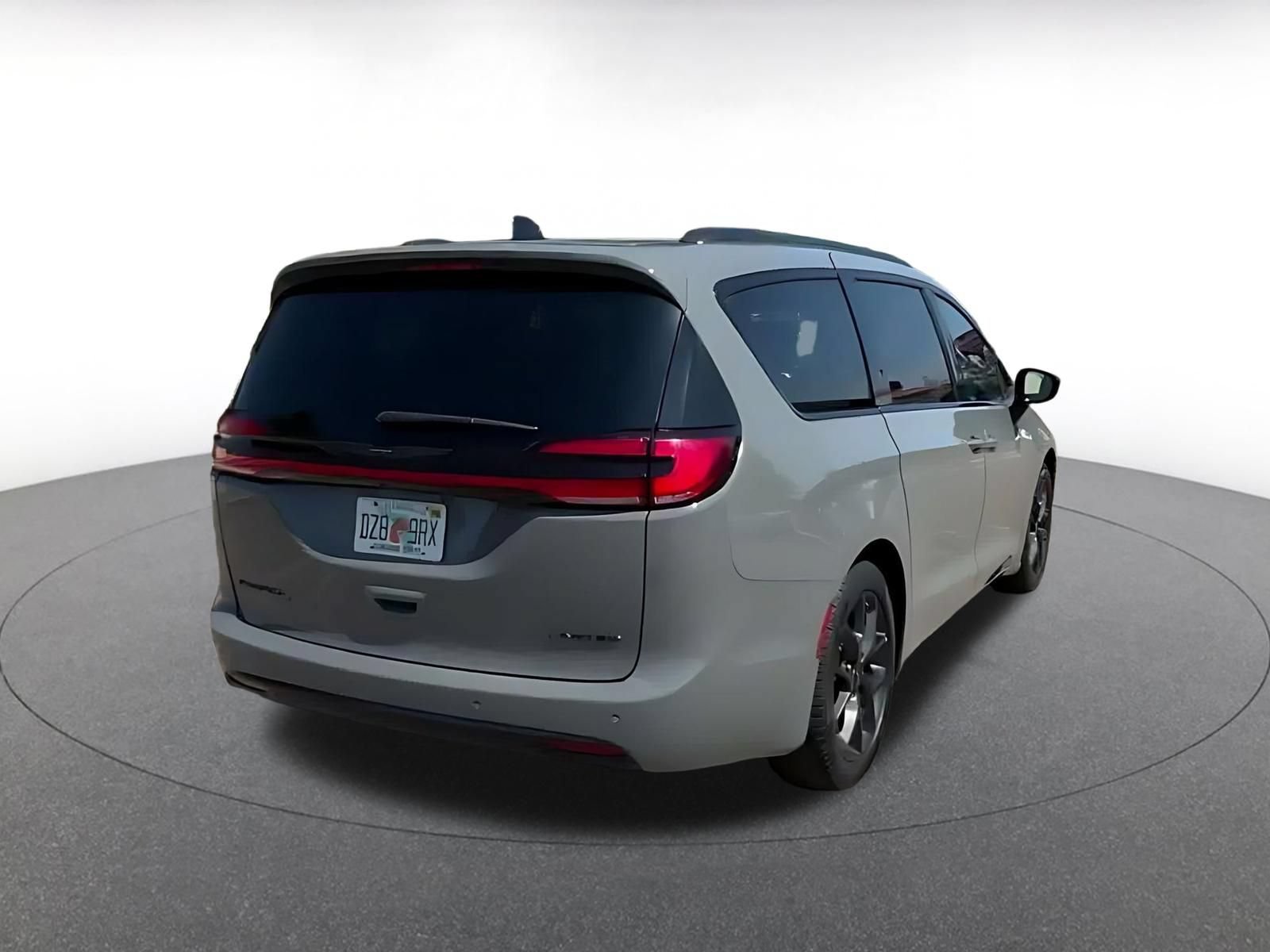 Thumbnail: 2025 Chrysler Pacifica - 14