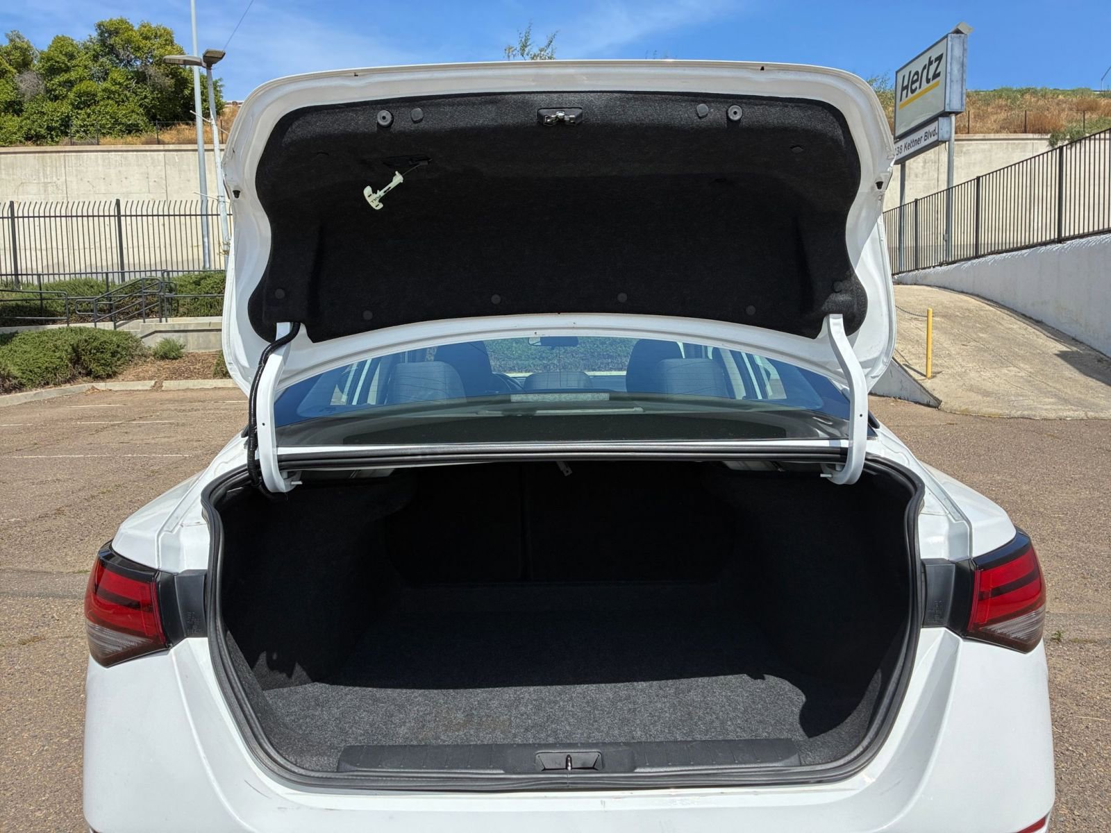 Thumbnail: 2025 Nissan Sentra - 29