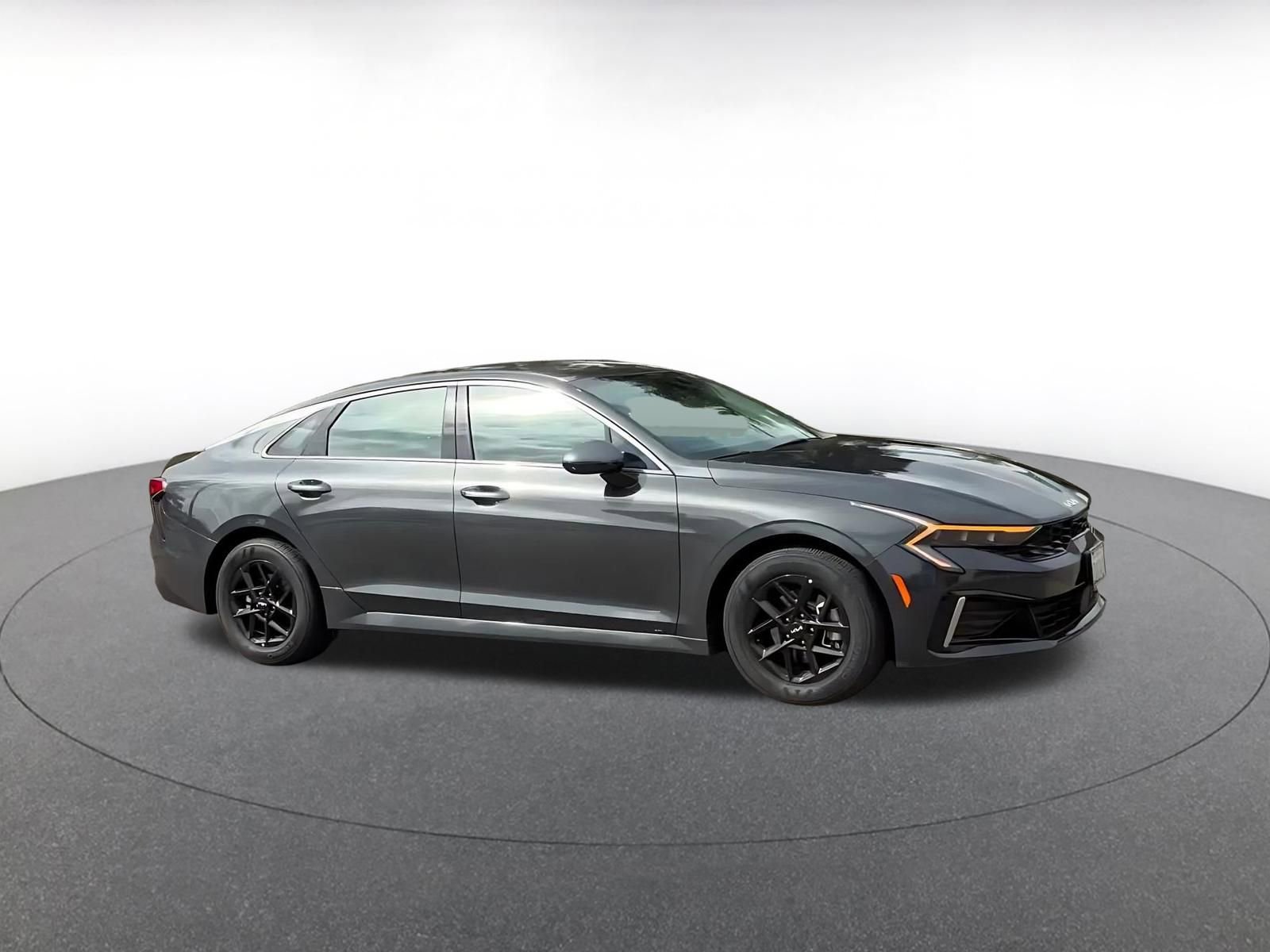 Thumbnail: 2025 Kia K5 - 2